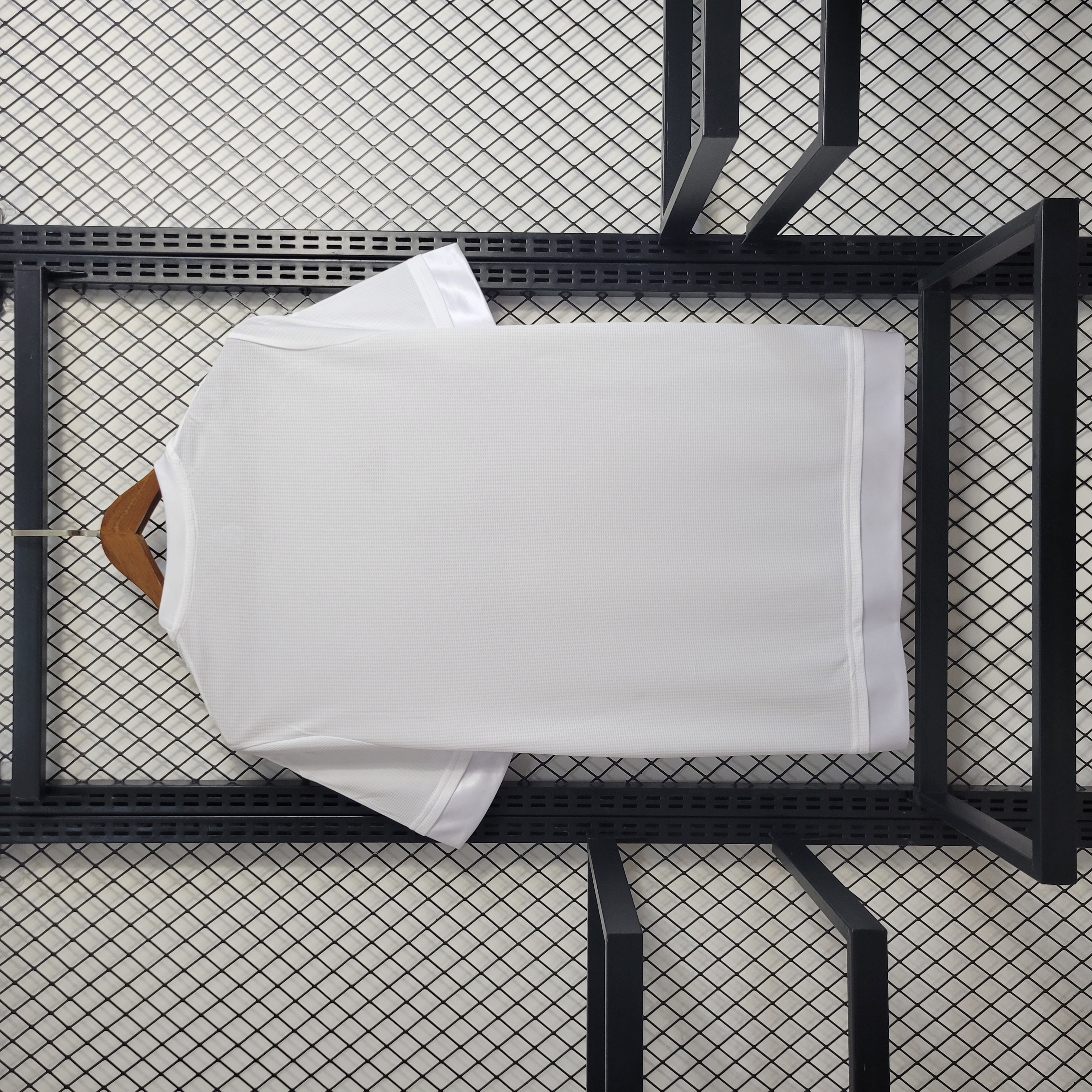 ManixJersey.com | Retro Real Madrid 15-16 Home Stadium Jersey -Customize Name, Number and Patch | Worldwide Shipping