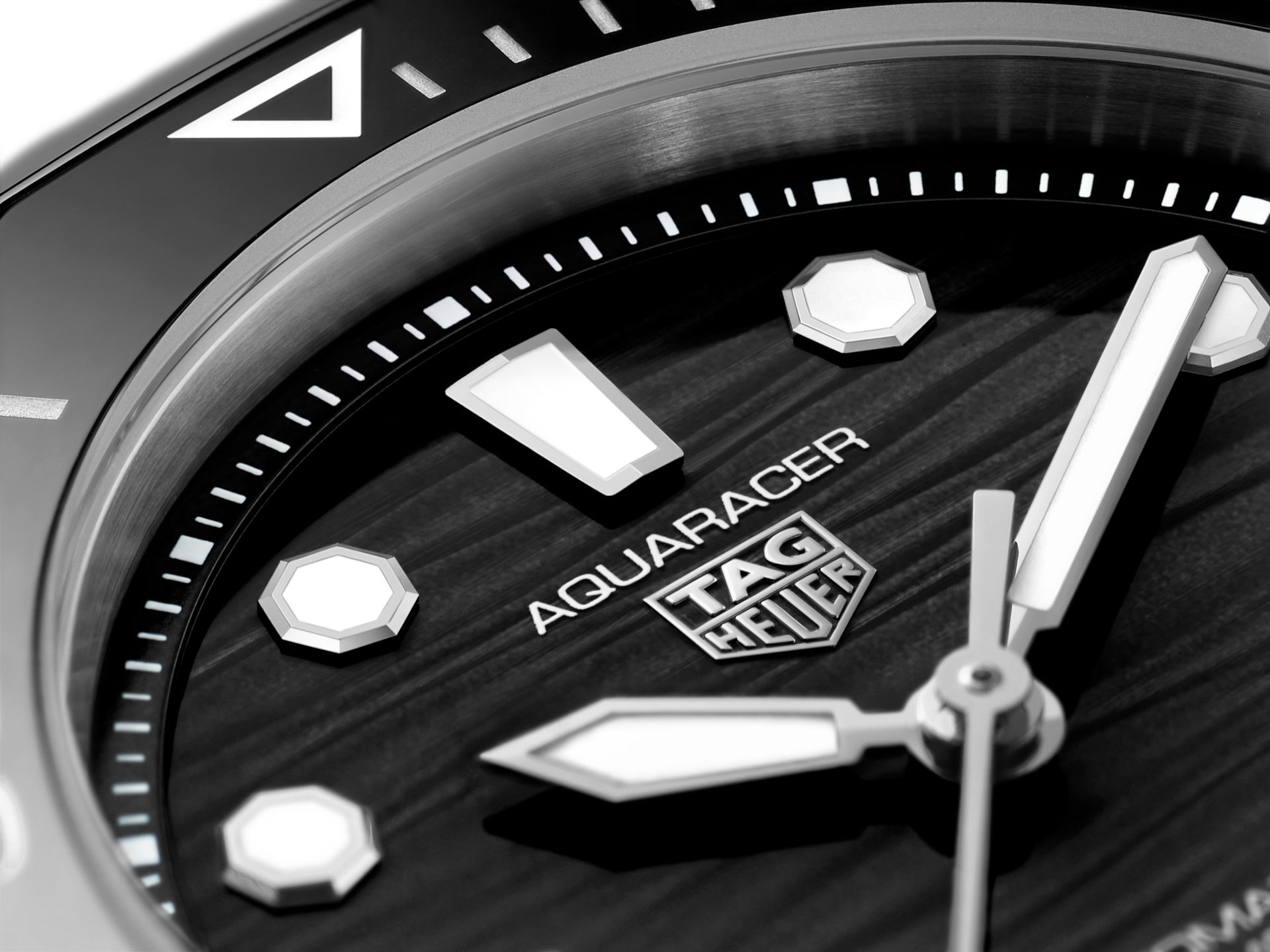 brand TAG HEUER AQUARACER PROFESSIONAL 300 luxury watch for sale – NeveReL