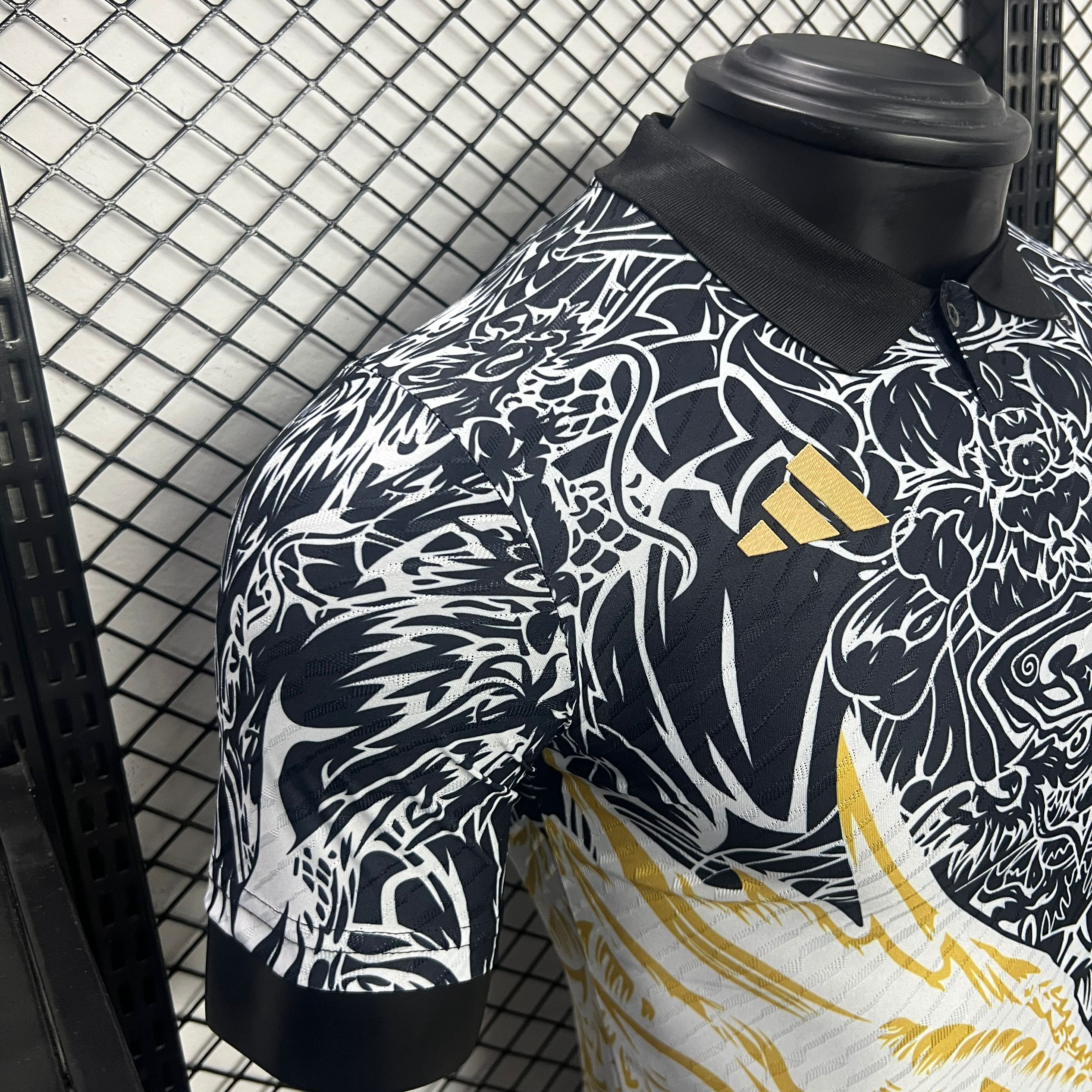 SIUjerseys-Real Madrid 24-25 White Dragon Special Edition Black Jersey - Player Version