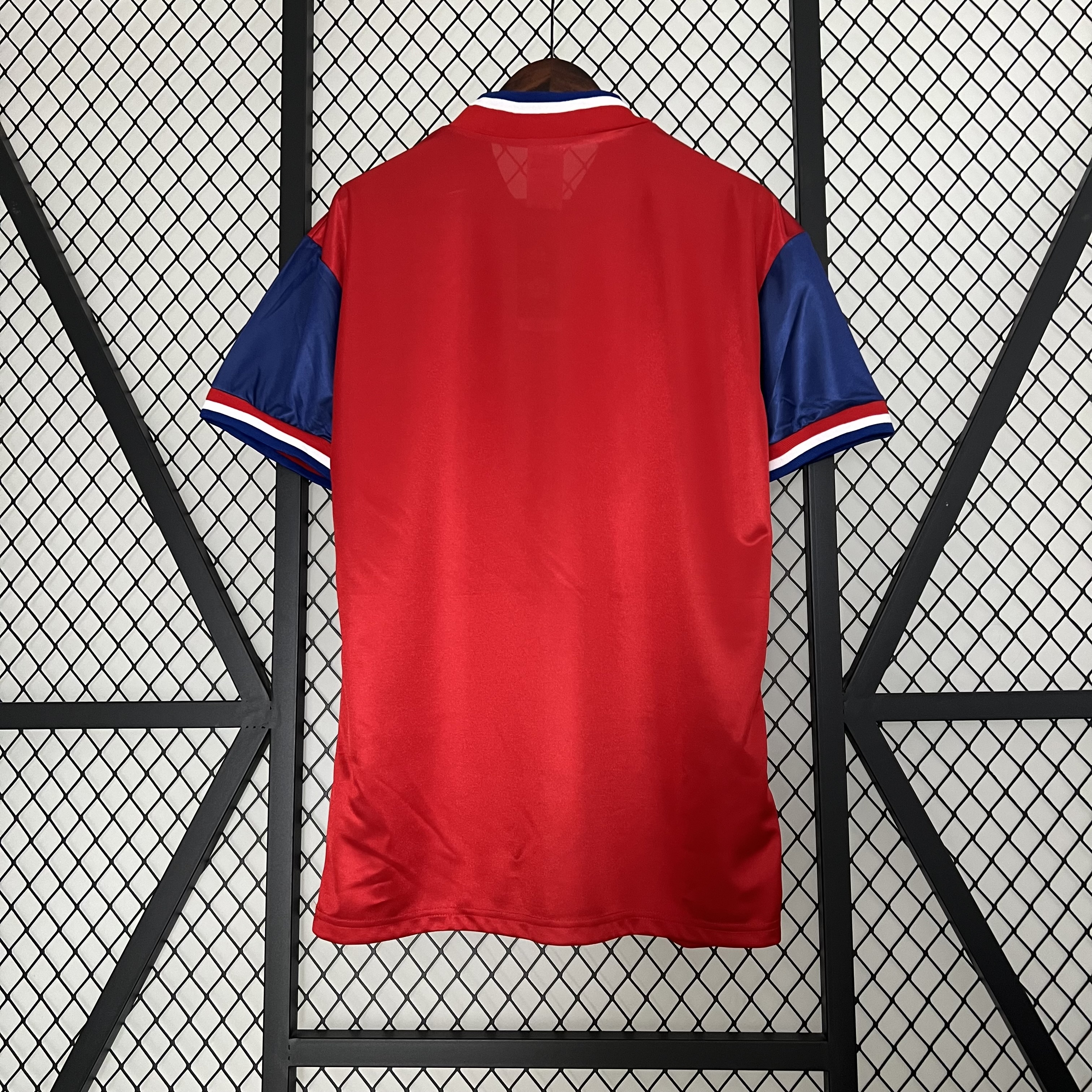 SIUjerseys-Retro Bayern Munich 93-95 Home Stadium Jersey