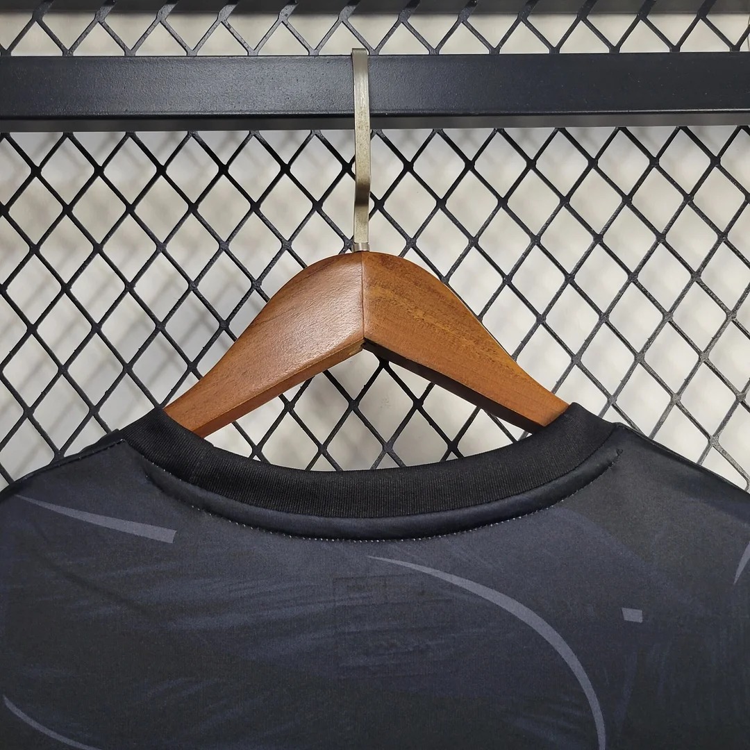 ManixJersey.com | Newcastle United 24-25 Black Pre-Match Training Jersey - Fans Version -Customize Name, Number and Patch | Worldwide Shipping