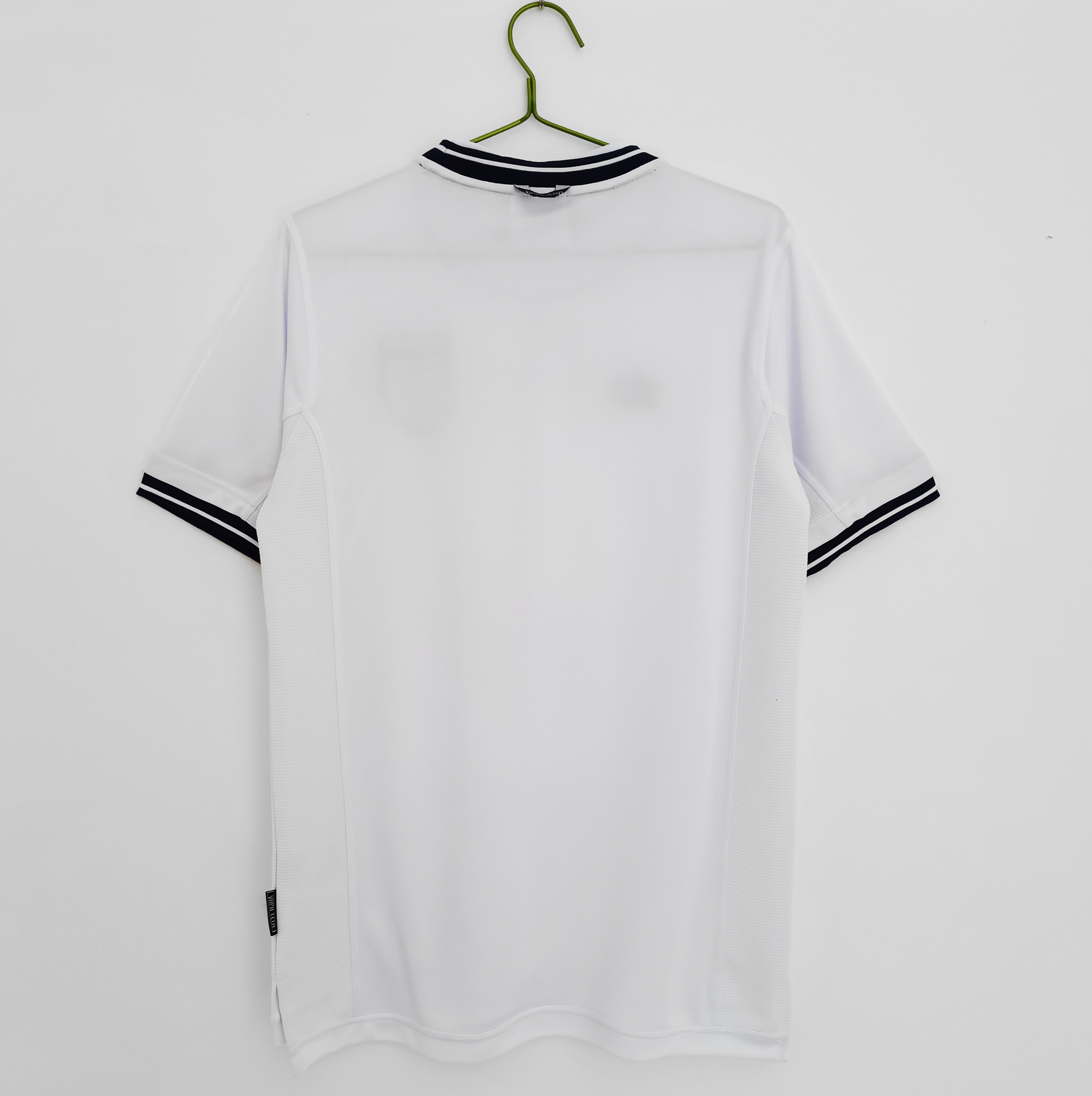 ManixJersey.com | Retro England 2000 Home Stadium Jersey -Customize Name, Number and Patch | Worldwide Shipping