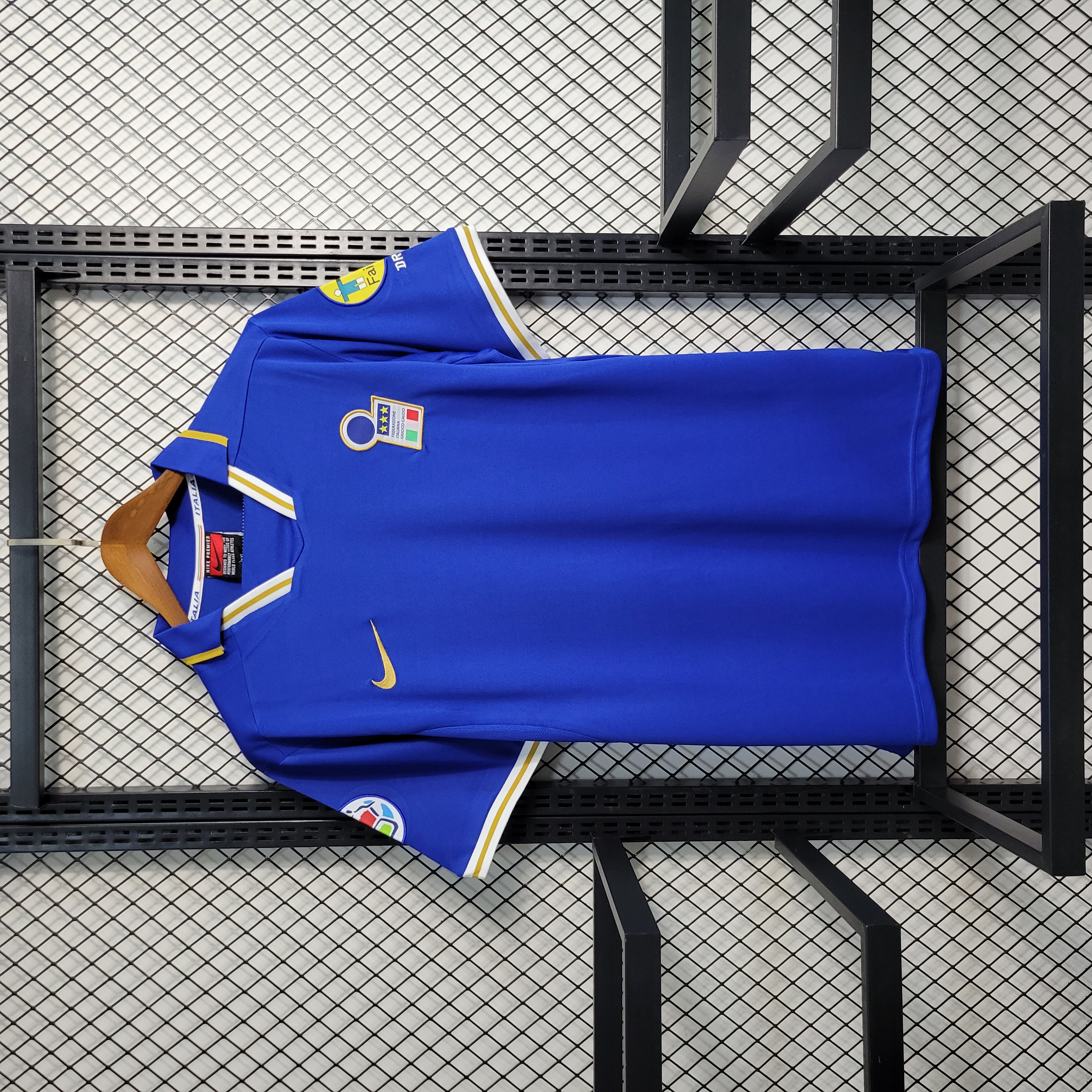 SIUjerseys-Retro Italy 1996 Home Stadium Jersey