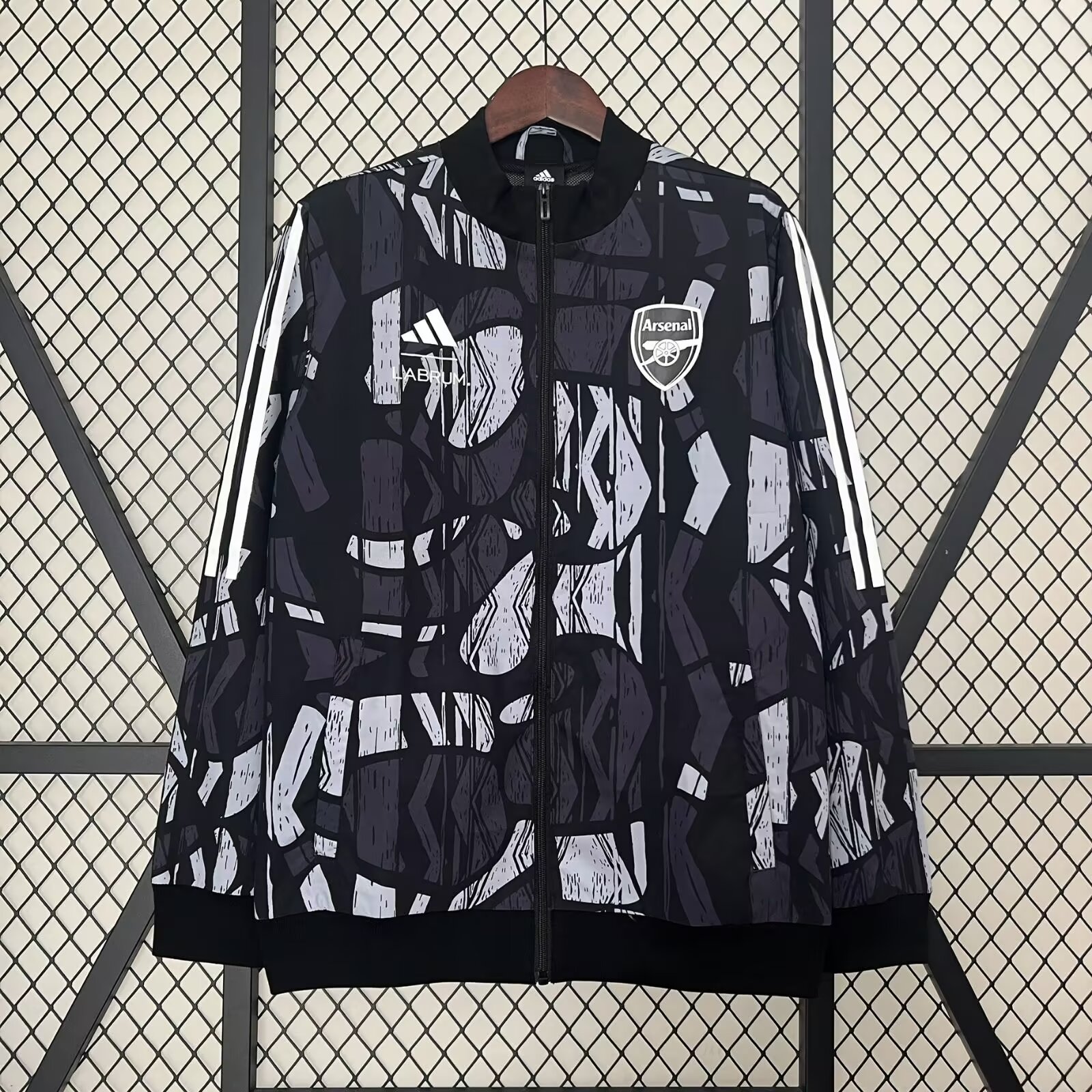 ManixJersey.com | Arsenal 24-25 Black Windbreaker Jacket -Customize Name, Number and Patch | Worldwide Shipping