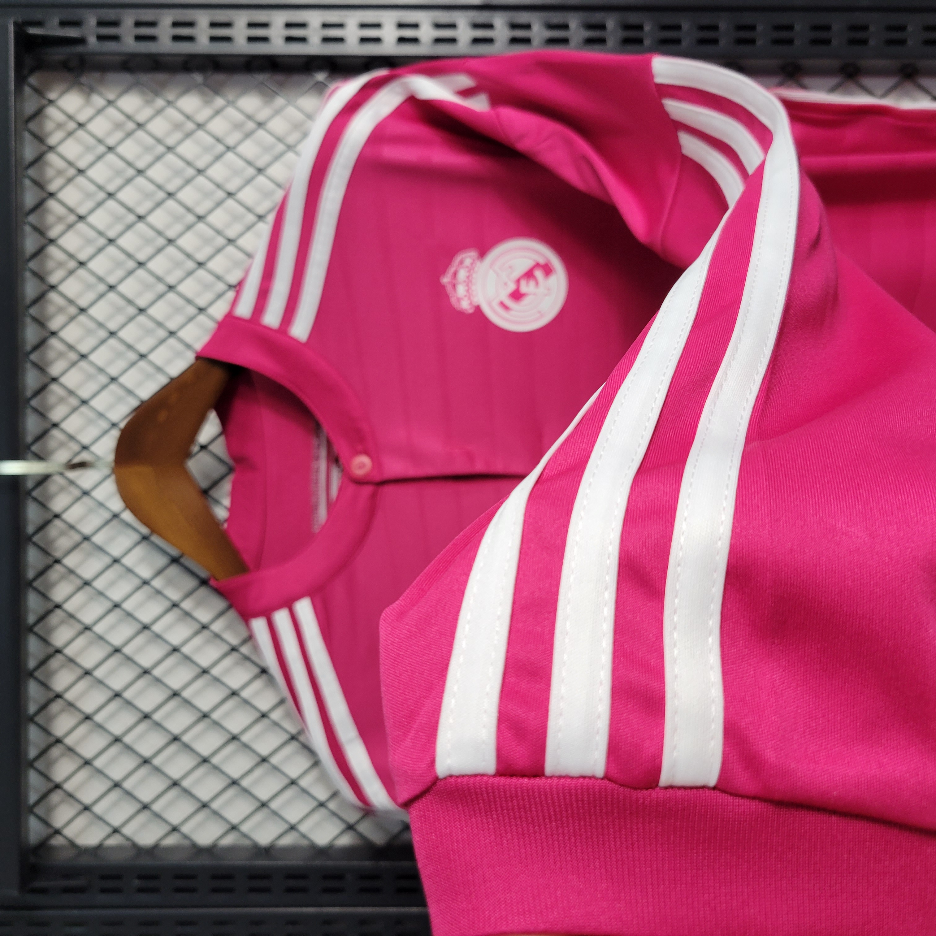 ManixJersey.com | Retro Real Madrid 14-15 Away Stadium Long Sleeve Jersey -Customize Name, Number and Patch | Worldwide Shipping