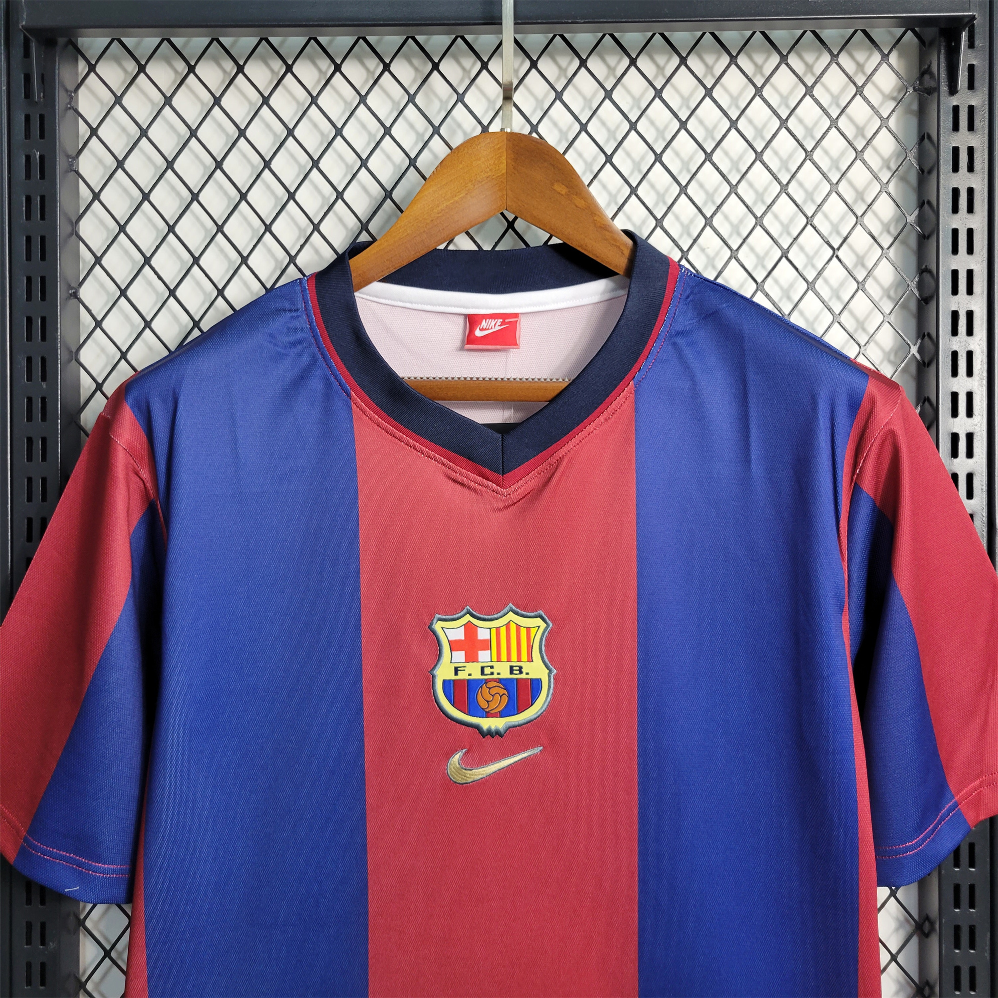 SIUjerseys-Retro Barcelona 98-99 Home Stadium Jersey