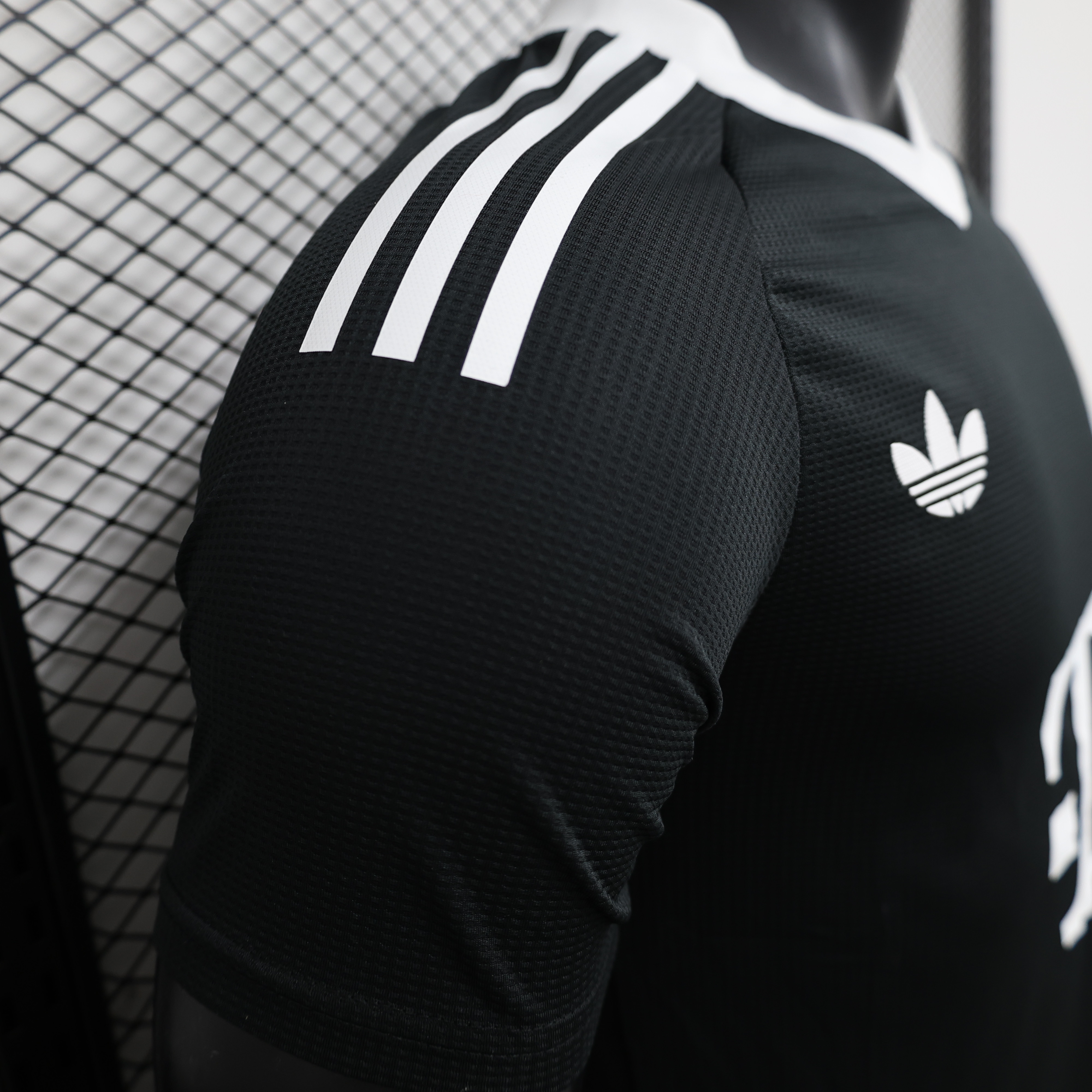 SIUjerseys-Bayern Munich 24-25 Third Goalkeeper Black Jersey - Player Version