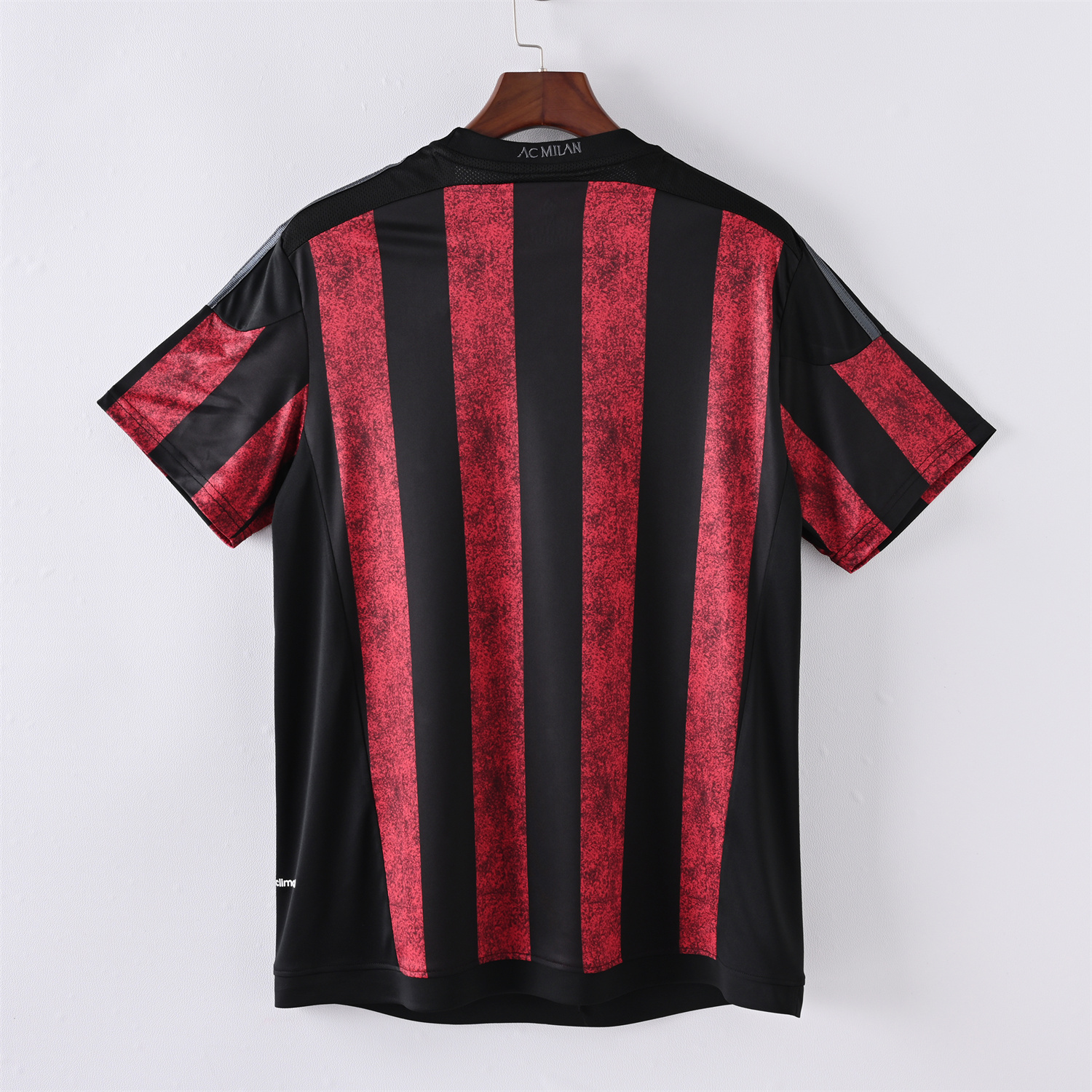 GlobeJersey-Retro AC Milan 2015-16 Home Jersey