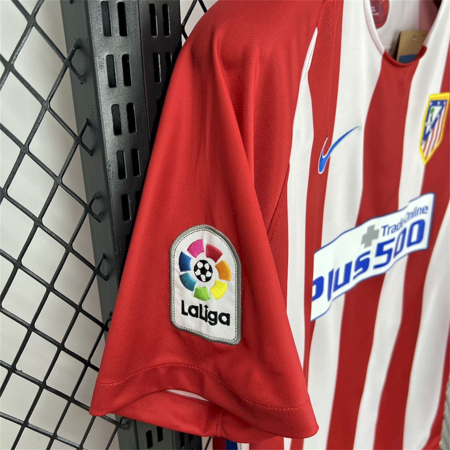 foot-Retro Atletico Madrid 2016-17 Home Jersey