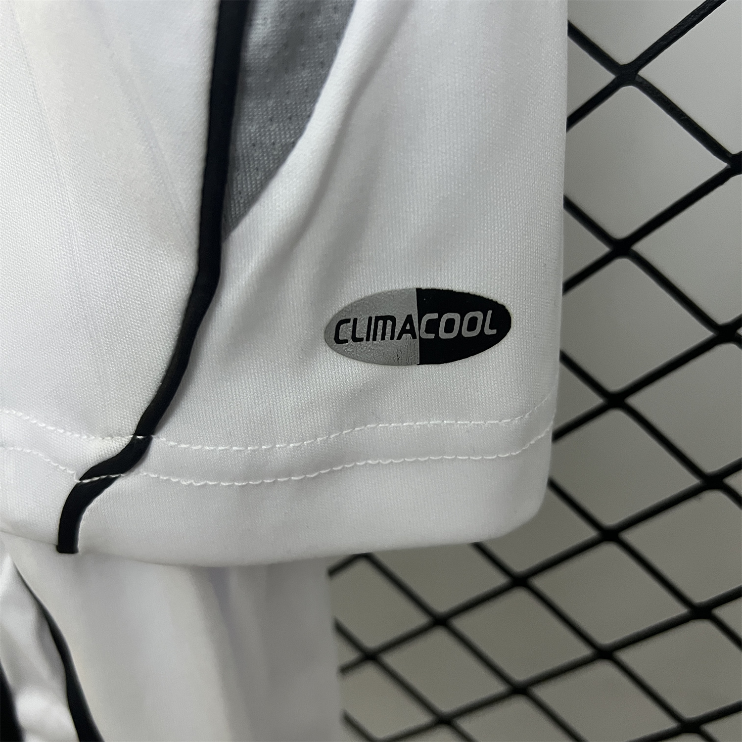 foot-Retro Real Madrid 2006-07 Home Kids Kit