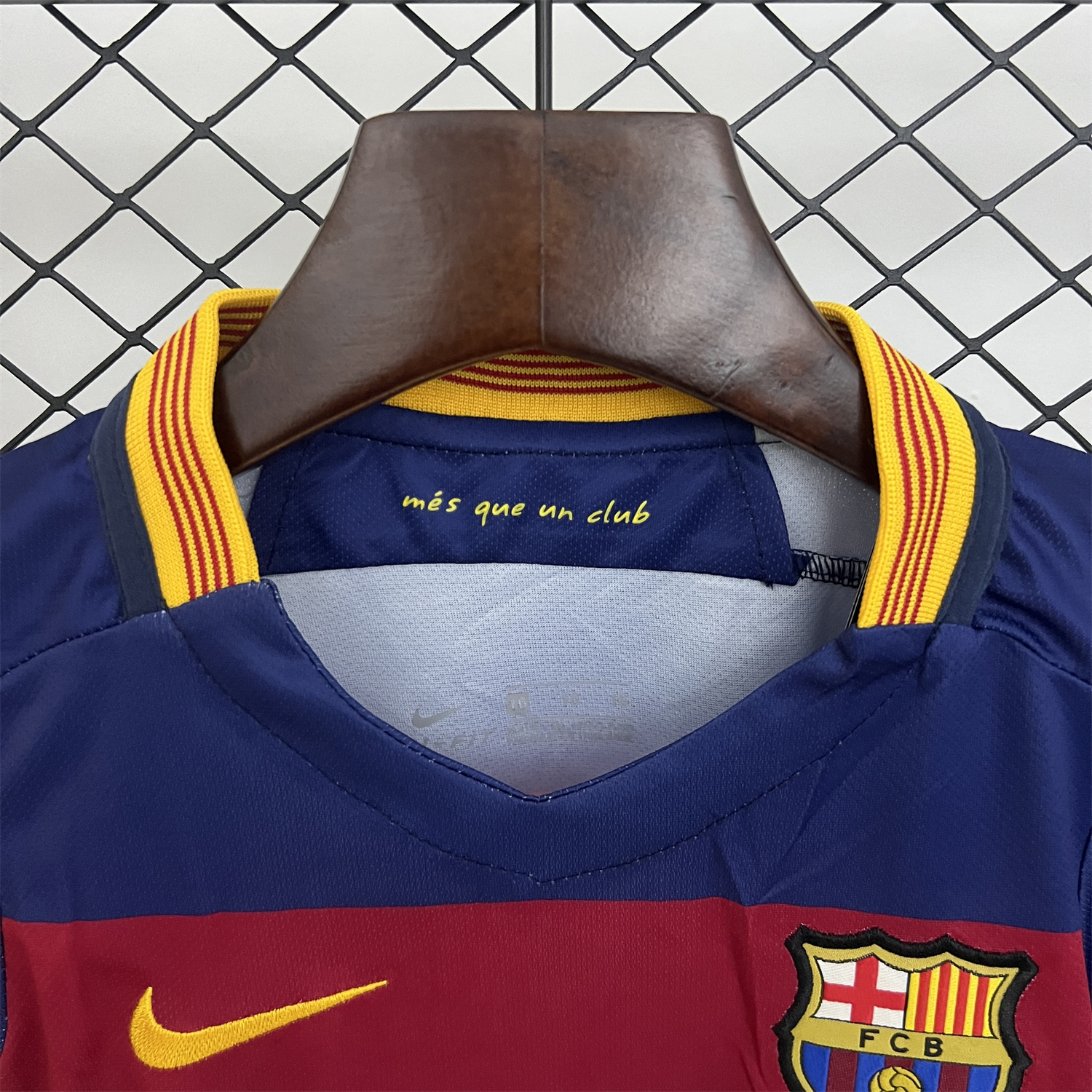 foot-Retro Barcelona 2015-16 Home Kids Kit