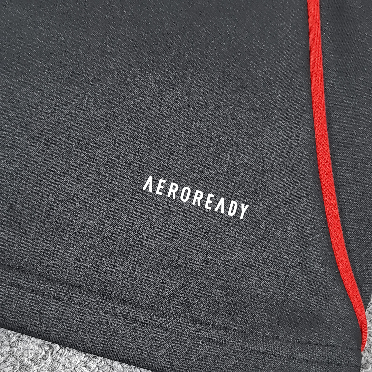 foot-Liver.pool 25-26 Black Gold Special Jersey with Red Lines - Fans Version