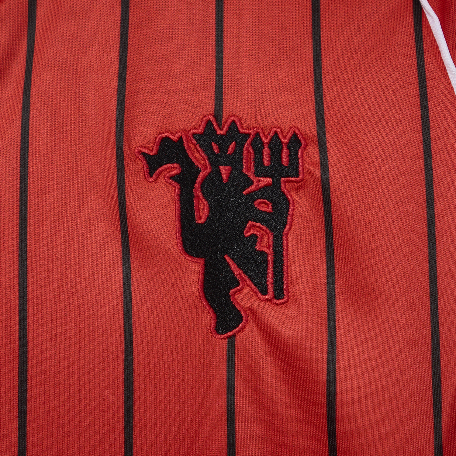 foot-Manchester United 25-26 Red Baseball Jersey with Black Stripes