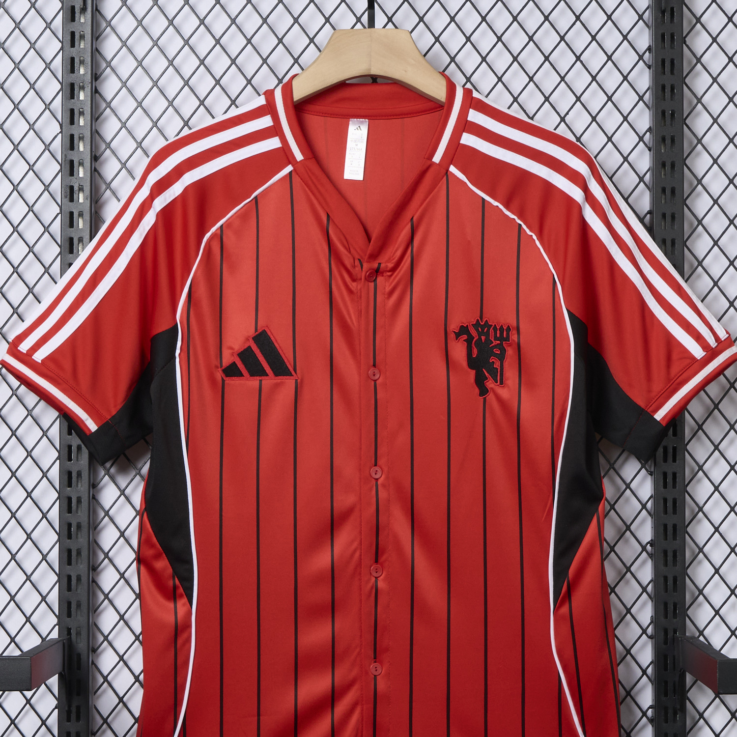foot-Manchester United 25-26 Red Baseball Jersey with Black Stripes