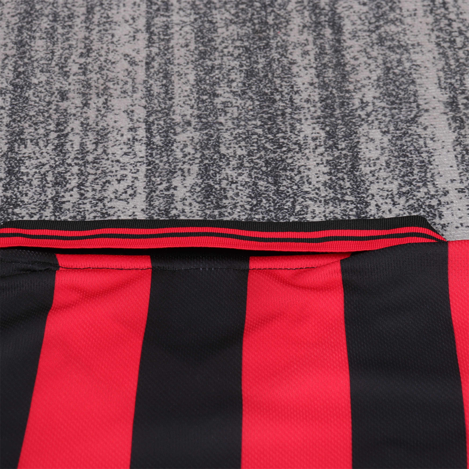 GlobeJersey-Retro AC Milan 1996-97 Home Kids Kit