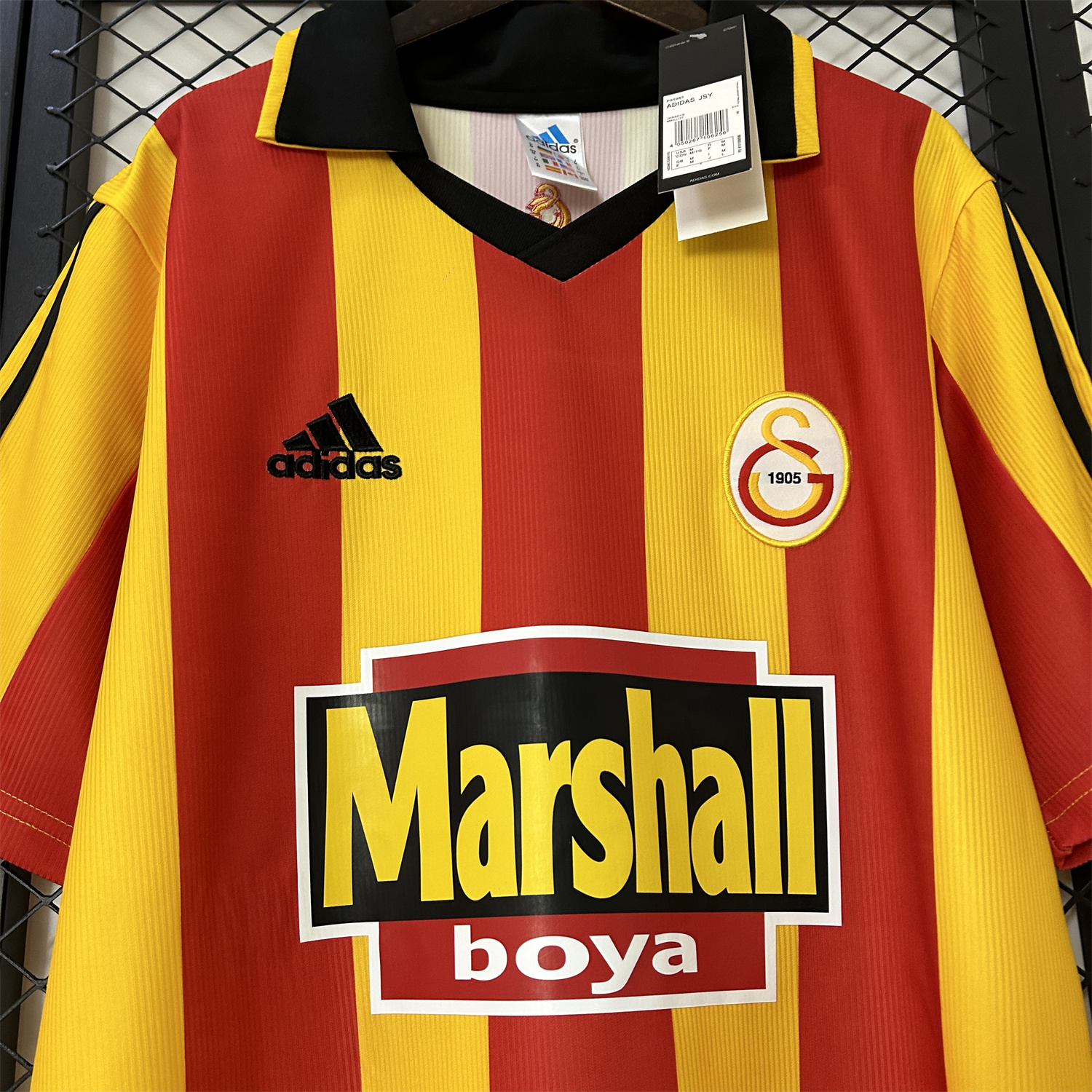 foot-Retro Galatasaray 1999-00 Home Jersey