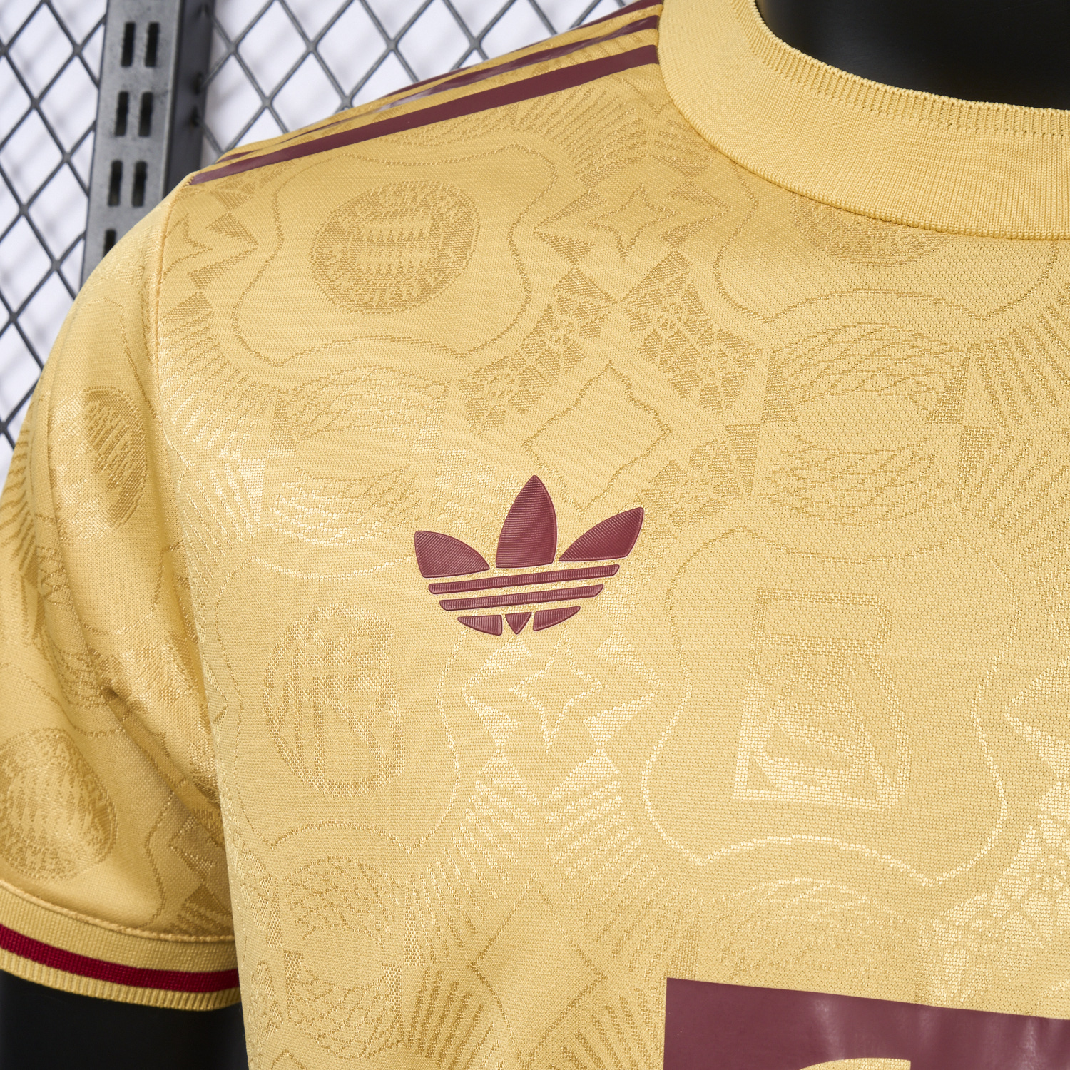 foot-Bayern Munich 2025 Golden 125th Anniversary Jersey - Player Version