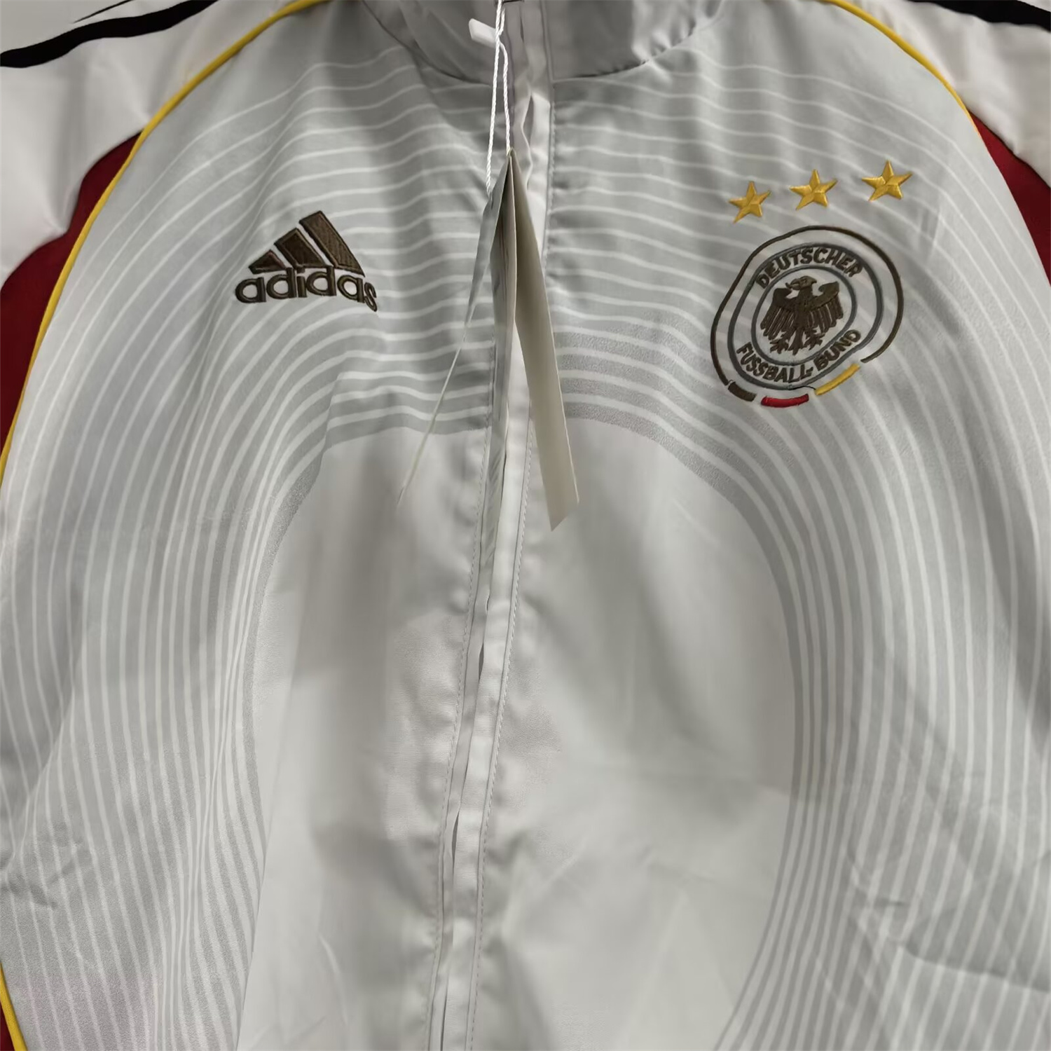 foot-Retro Germany 2006 Vintage Style Windbreaker - White & Black
