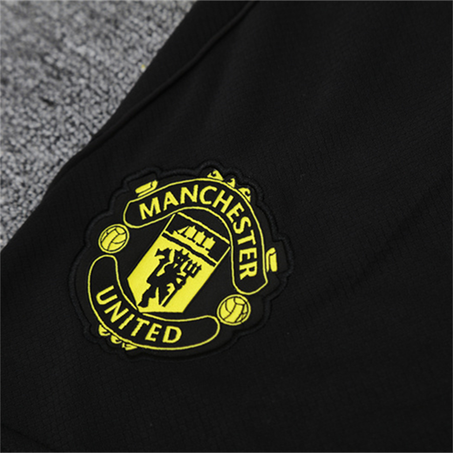 foot-Manchester United 25-26 Kids Short-Sleeve Training Set - Black Top & Black shorts