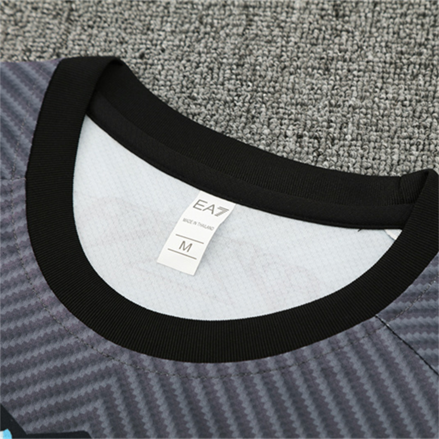 foot-Napoli 25-26 Kids Short-Sleeve Training Set - Gray Mecha Top & Black Shorts