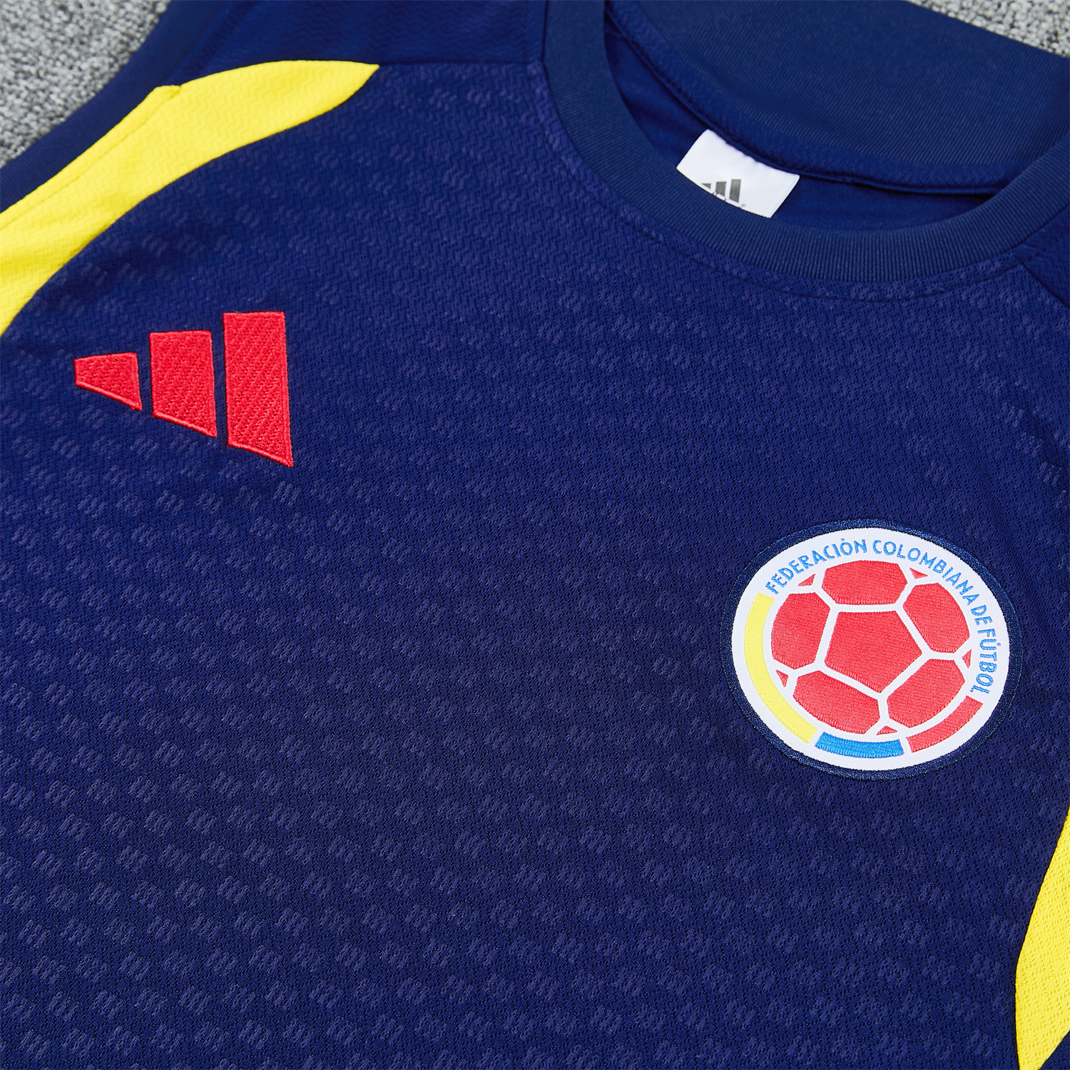 Unitedfootballkit.com | Colombia 2026 Vest Training Set - Dark Blue Vest and Shorts -Customize Name, Number and Patch | Worldwide Shipping