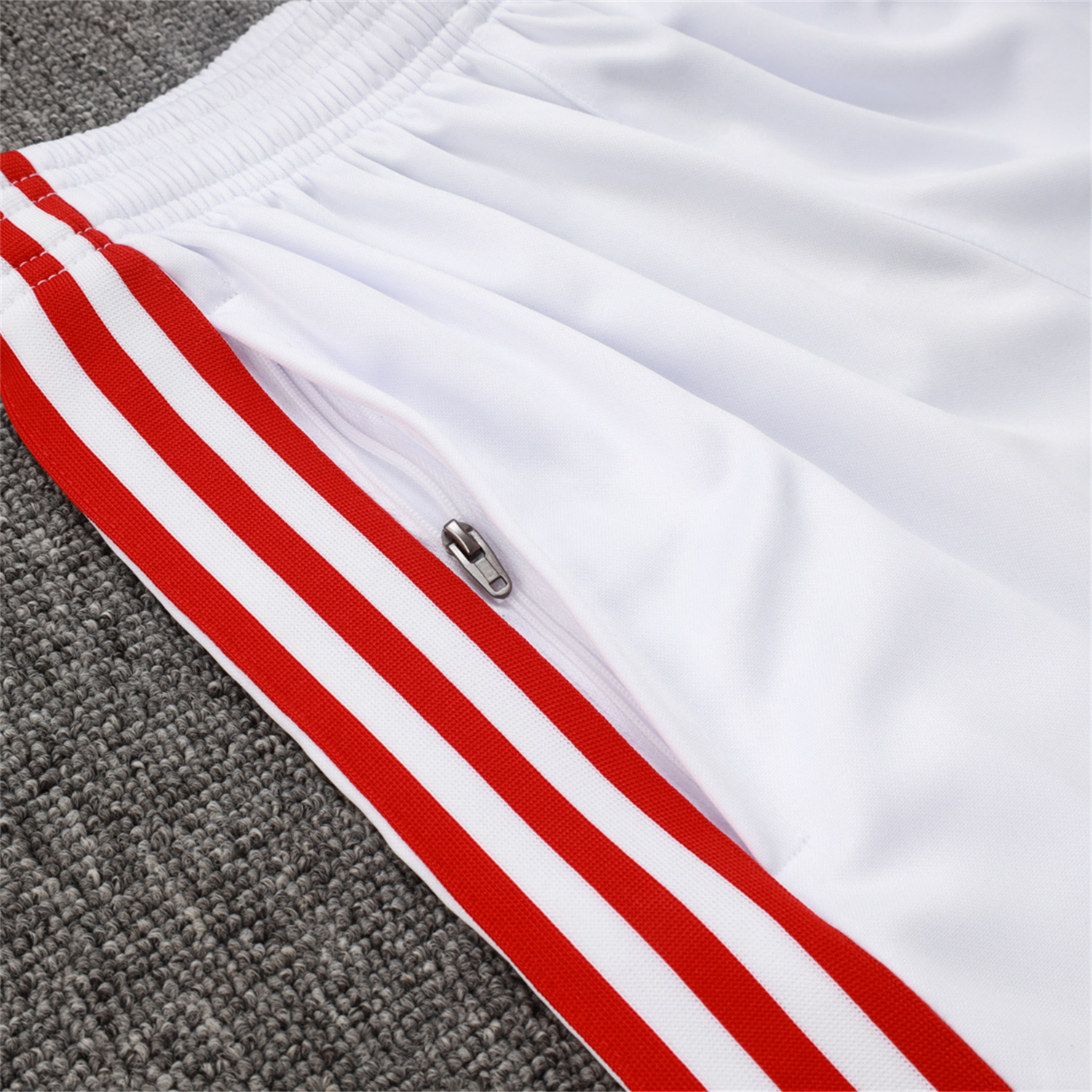 foot-Bayern Munich 2025 125th Anniversary Vest Training Set - White Top and Shorts