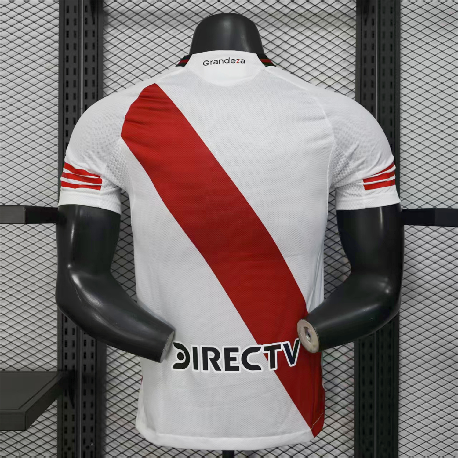 foot-River Plate 25-26 Home Jersey with New Sponsors - Player Version