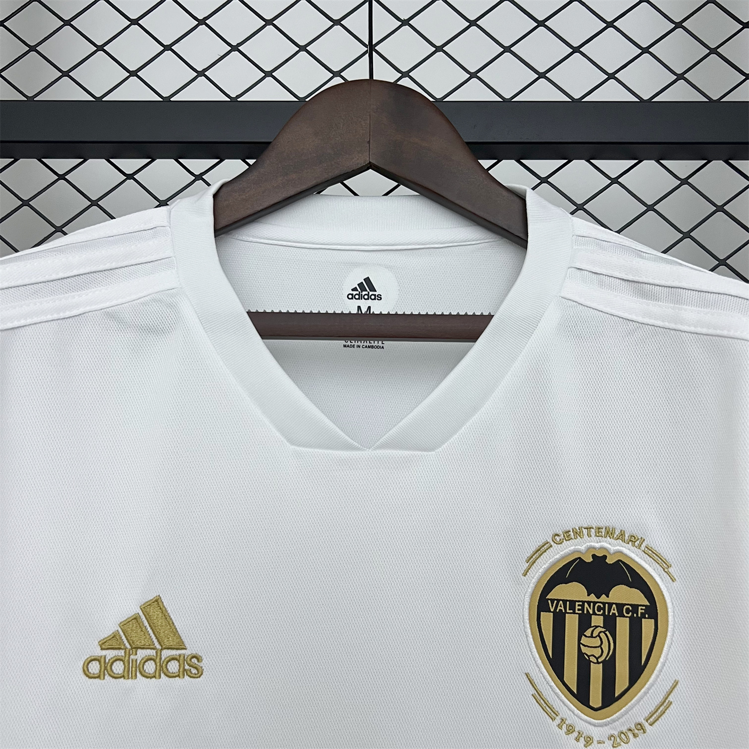 foot-Retro Valencia 2018-19 Home Jersey