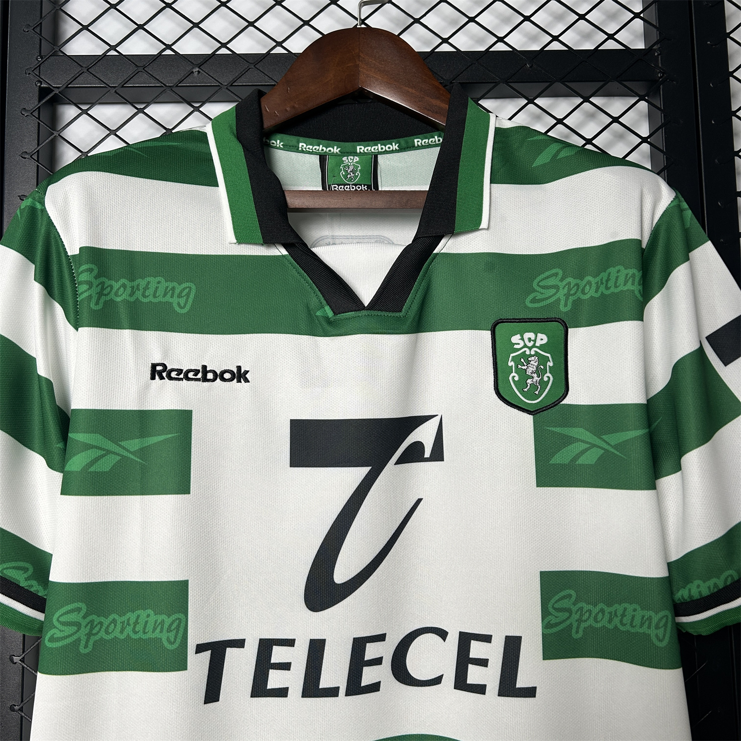 foot-Retro Sporting CP 1999-00 Home Jersey