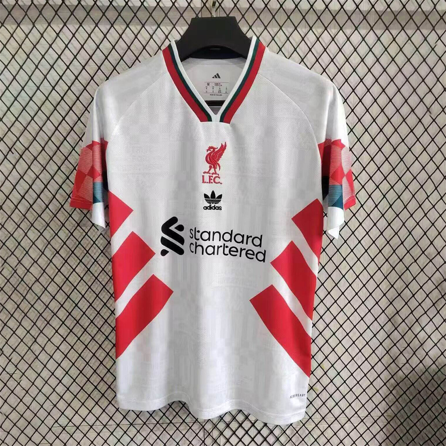 foot-Liver.pool 25-26 Retro Style Red Stripes White Jersey - Fans Version