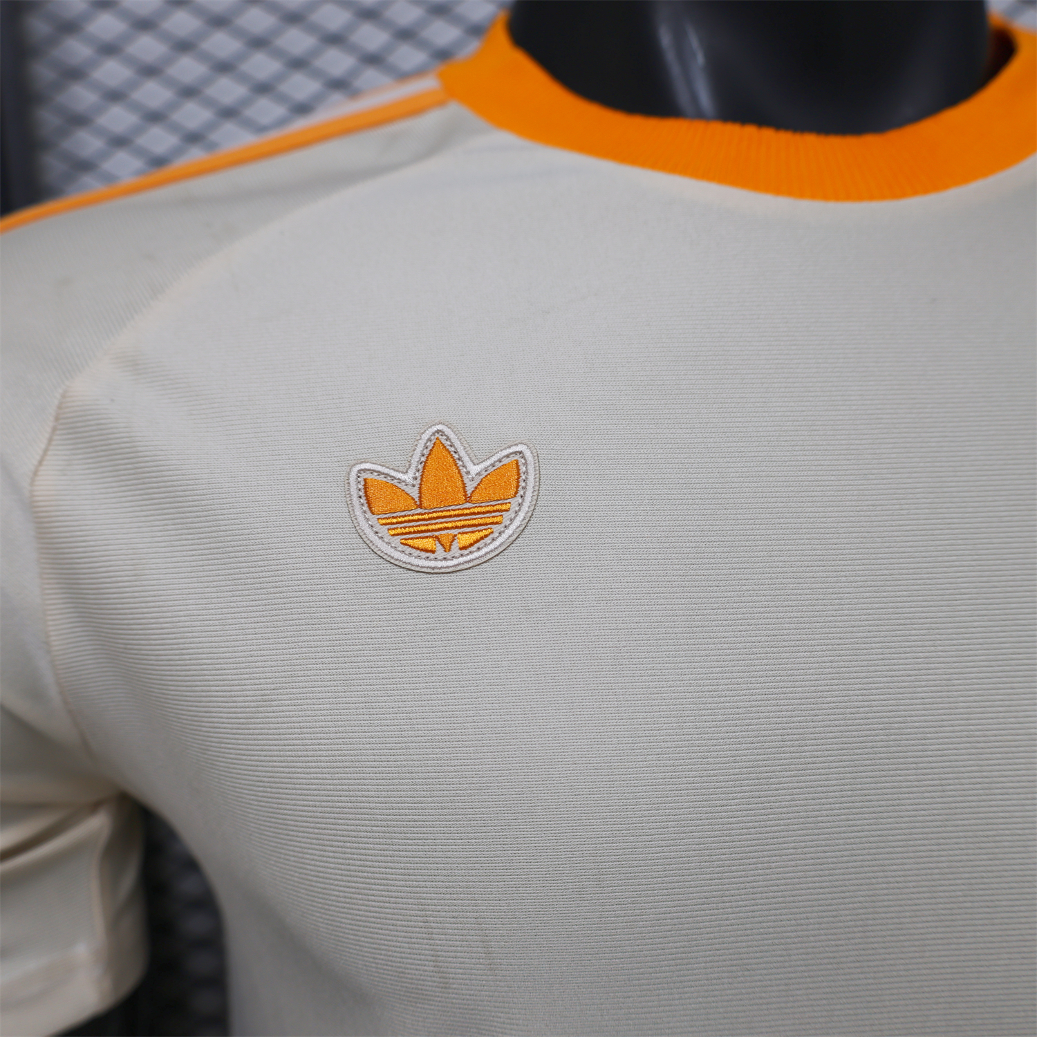 Unitedfootballkit.com | Bayern Munich 25-26 Off-white Casual Jersey - Player Version -Customize Name, Number and Patch | Worldwide Shipping