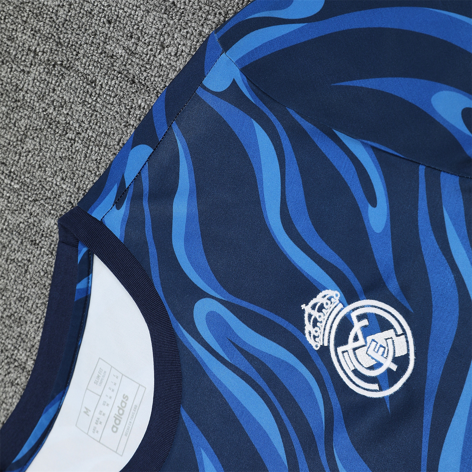 foot-Real Madrid 25-26 Short-Sleeve Training Set - Blue Water Pattern Top & Deep Blue Shorts