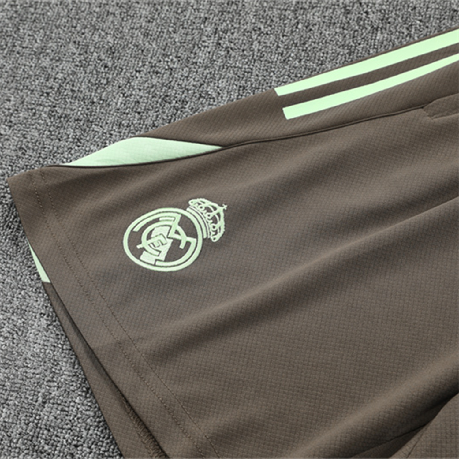 foot-Real Madrid 25-26 Short-Sleeve Training Set - Light Green Top and Dark Khaki Shorts