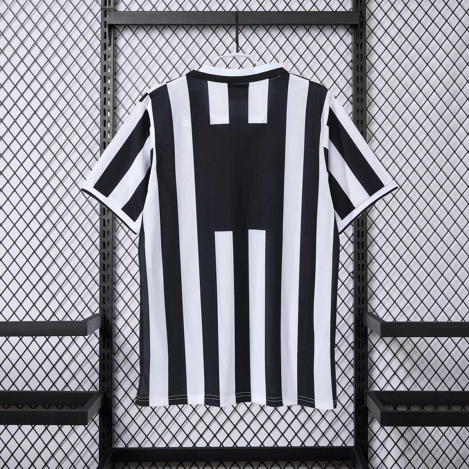 Unitedfootballkit.com | Retro Juventus 1994-95 Home Jersey -Customize Name, Number and Patch | Worldwide Shipping