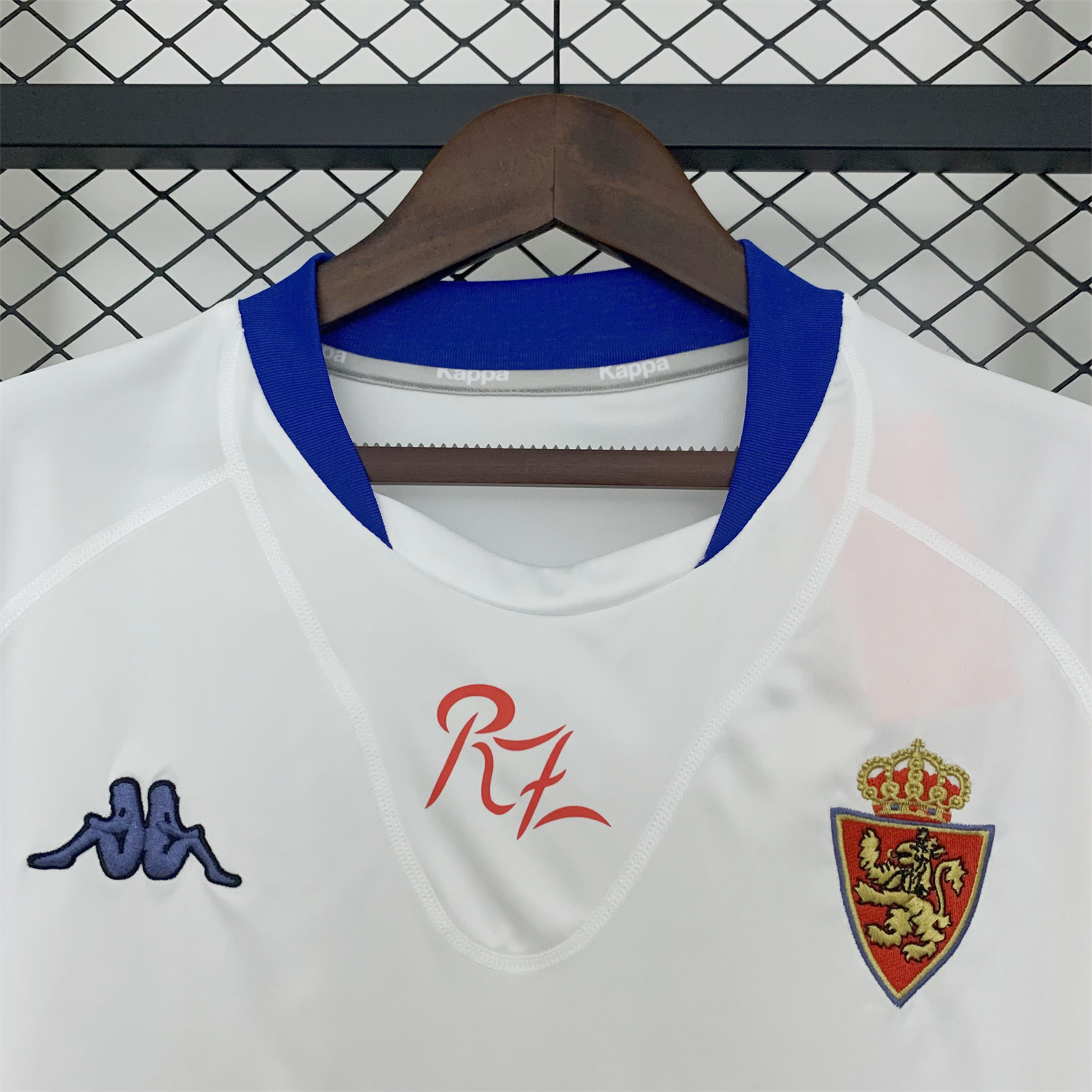 foot-Retro Real Zaragoza 2001-02 Home Jersey