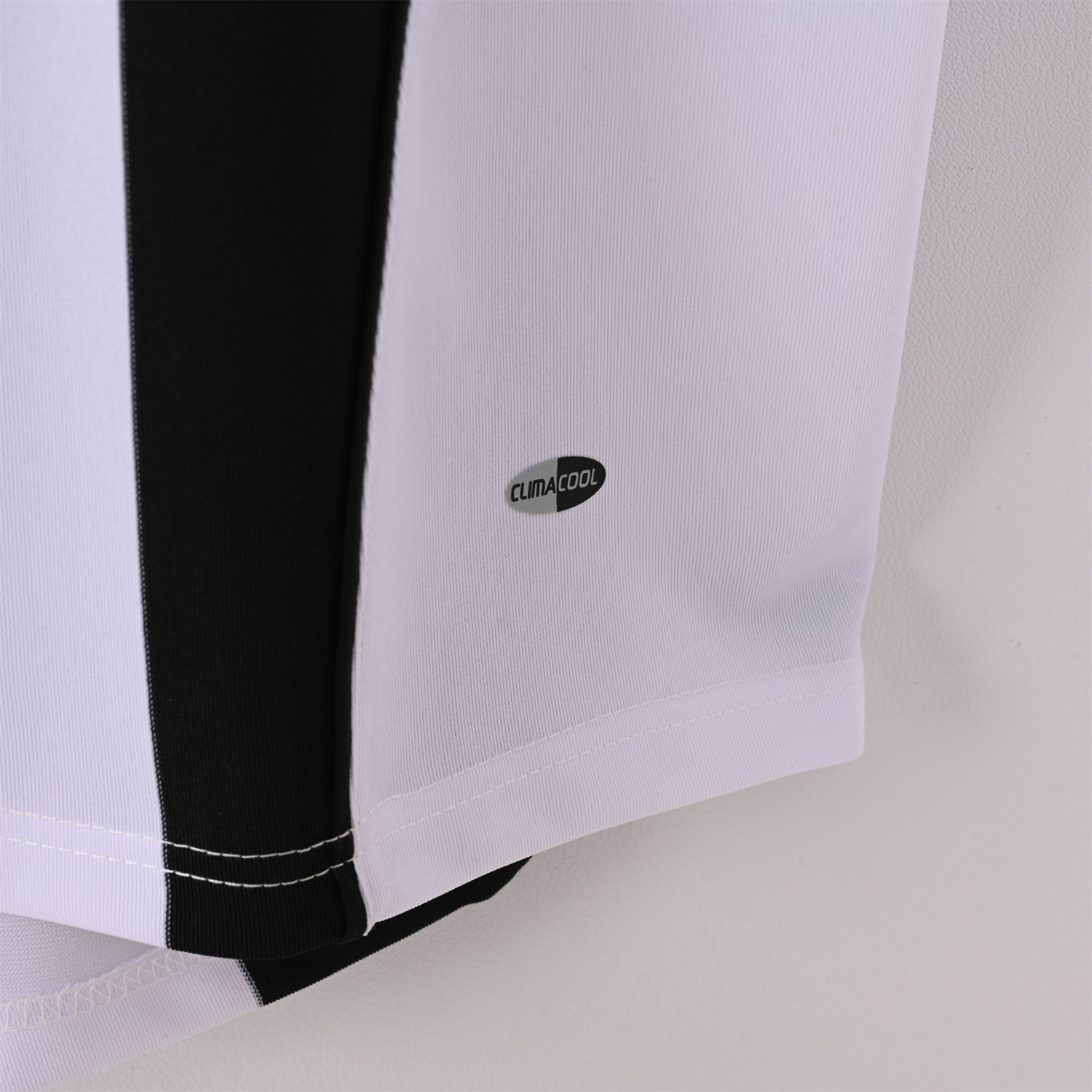 foot-Retro Newcastle United 2006 Alan Shearer Testimonial Home Jersey