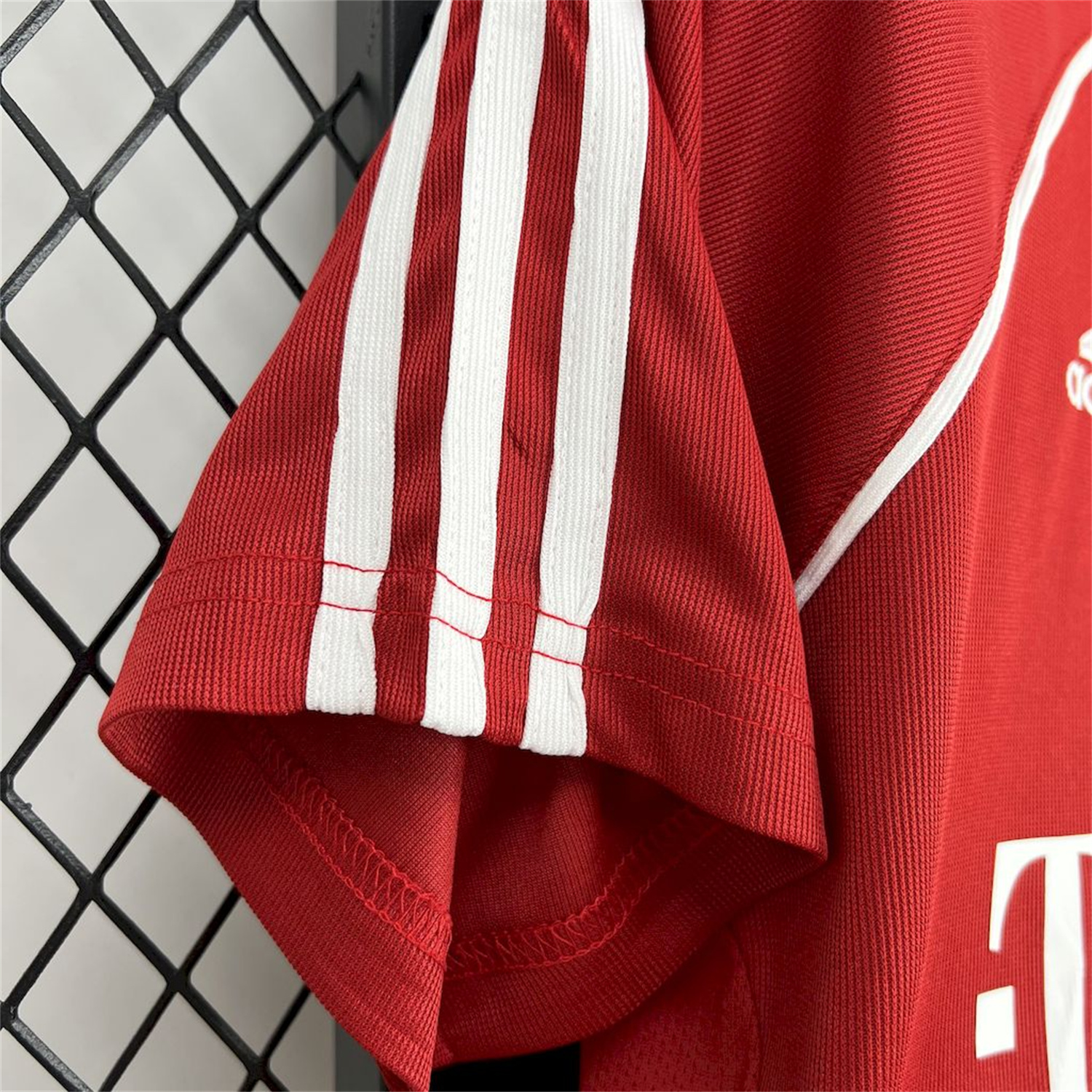 foot-Retro Bayern Munich 2005-06 Home Jersey