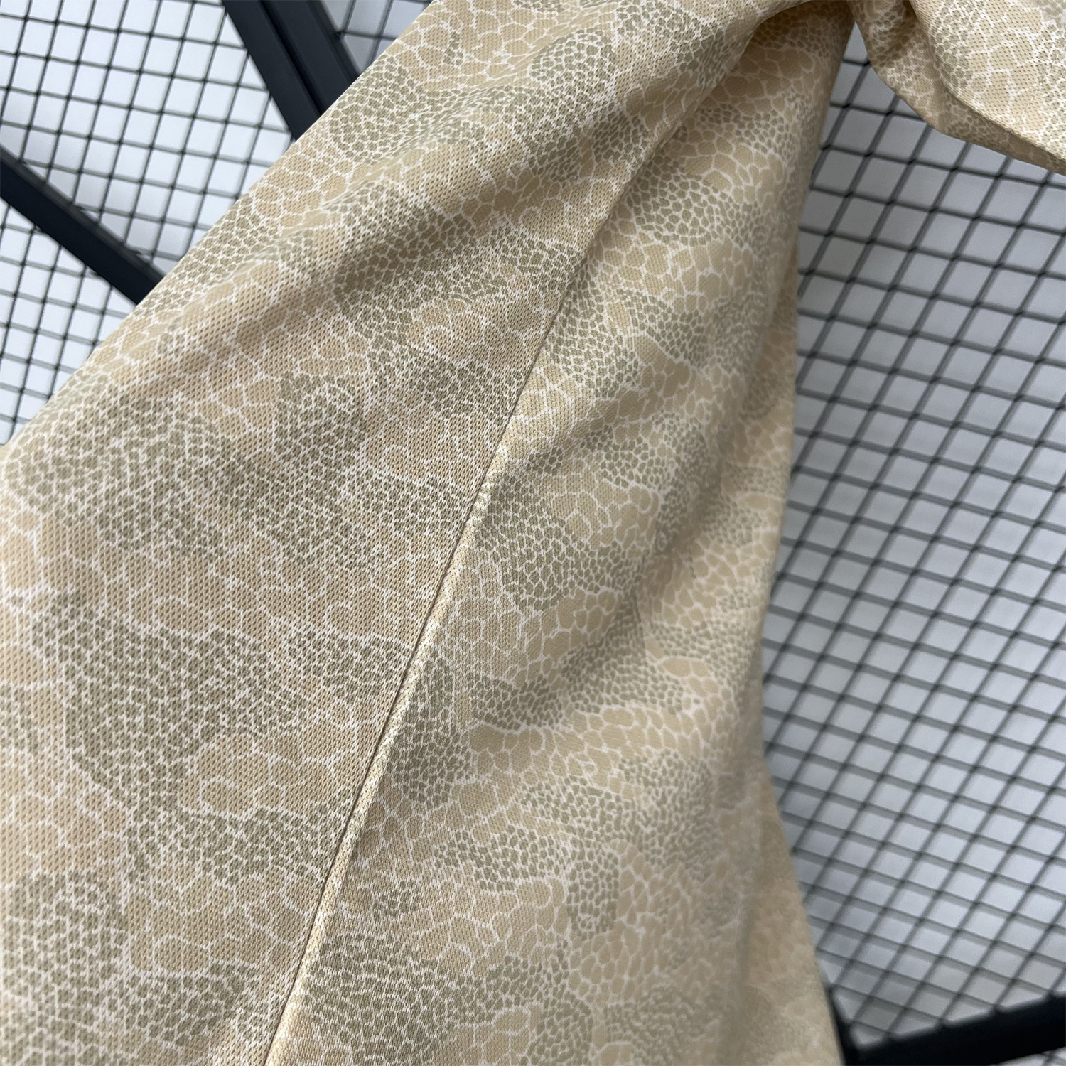 foot-Retro Manchester United 2019-20 Away Jersey