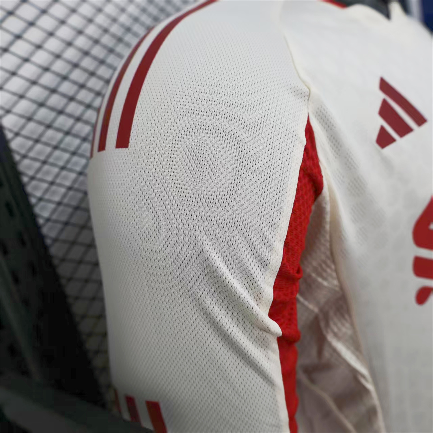 foot-Liver.pool 25-26 Away Beige Long Sleeves Jersey - Player Version