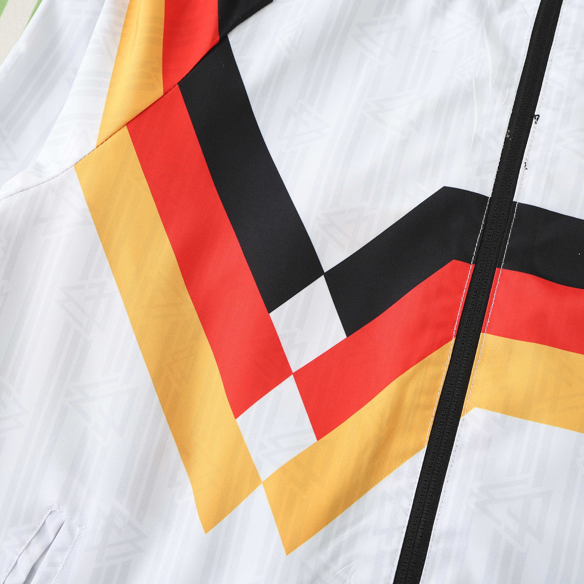 foot-Retro Germany 1990 Double Sided Reversible Windbreaker - White & Black