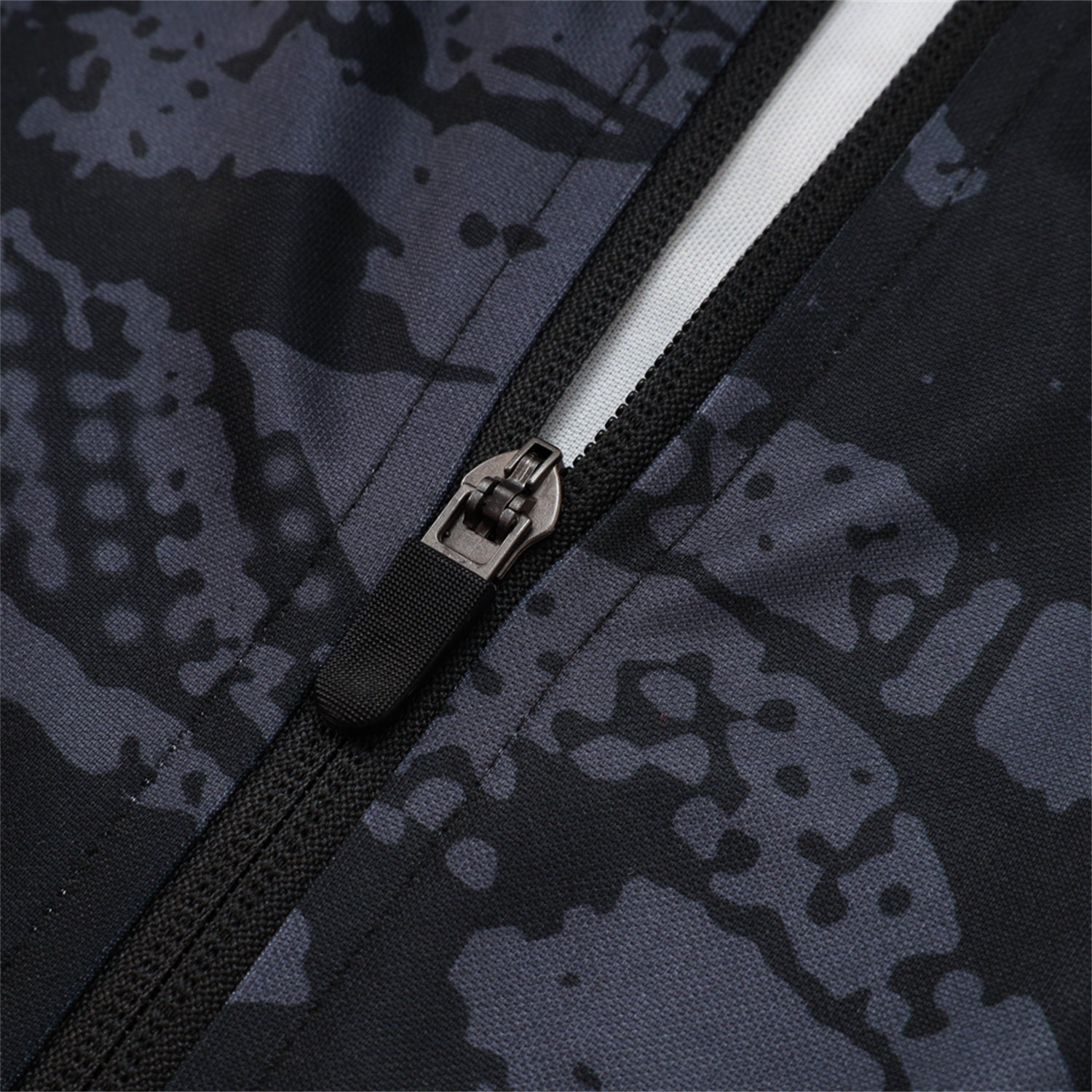 foot-Corinthians 25-26 Jacket Training Tracksuit - Black and Gray Pattern Jackets & Black Pants