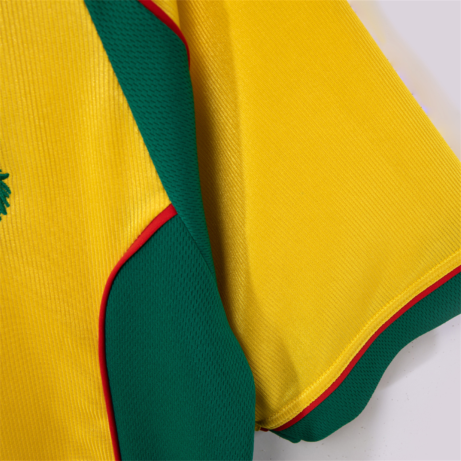 foot-Retro Cameroon 1998-99 Away Yellow Jersey