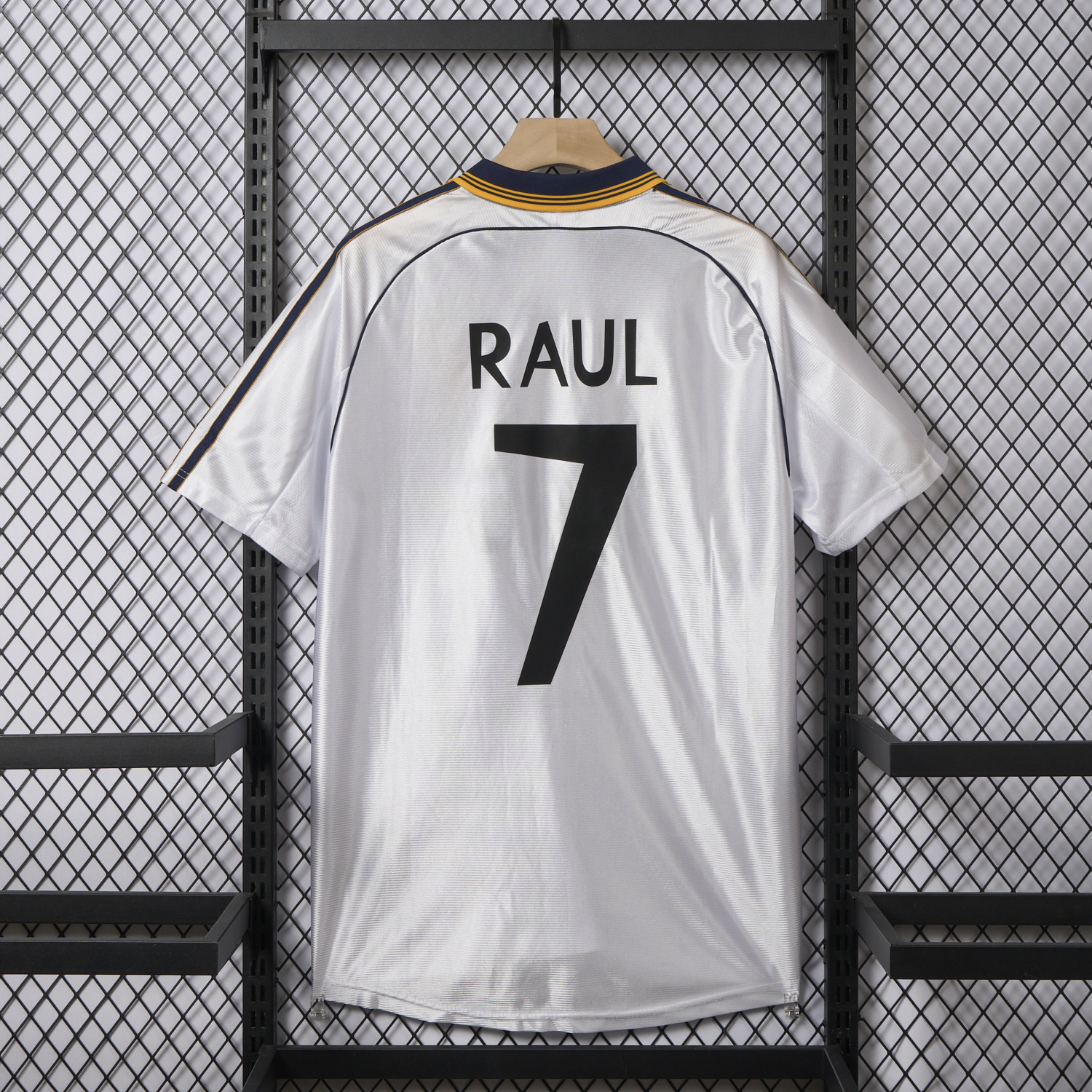foot-Retro Real Madrid 1998-00 Home Stadium Jersey