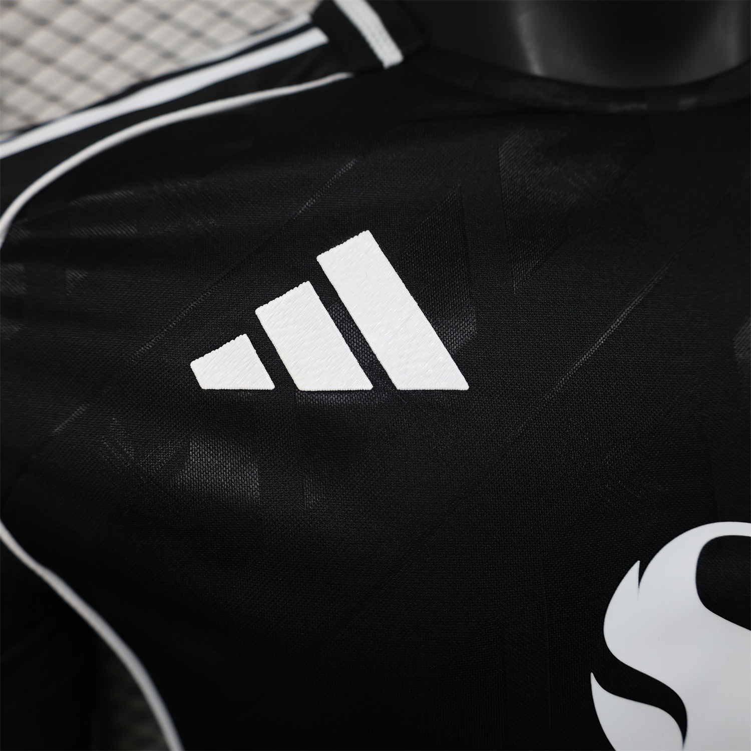 foot-Manchester United 25-26 Black Training Jersey - Player Version