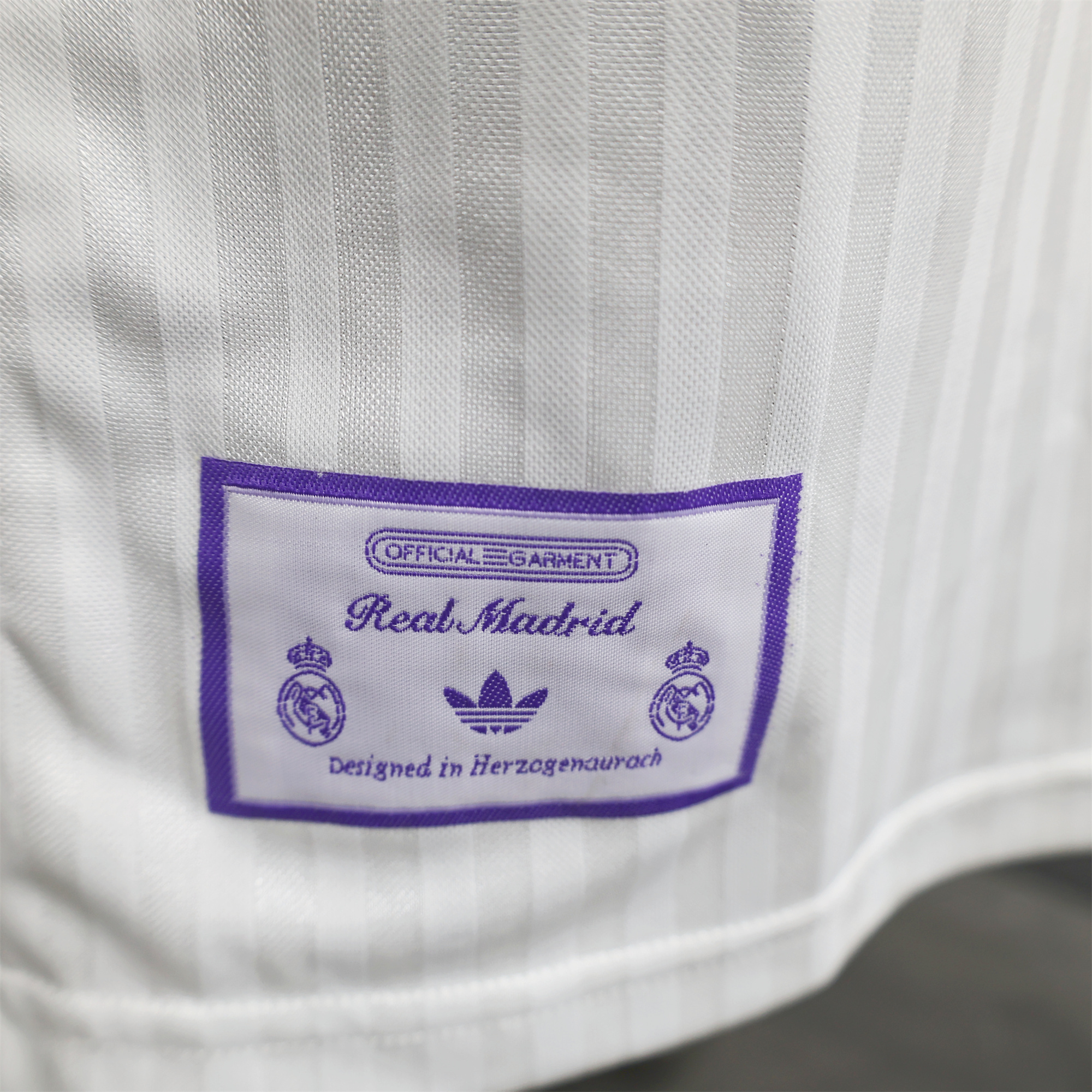 ManixJersey.com | Real Madrid 2025 White Icon Retro Jersey - Player Version -Customize Name, Number and Patch | Worldwide Shipping