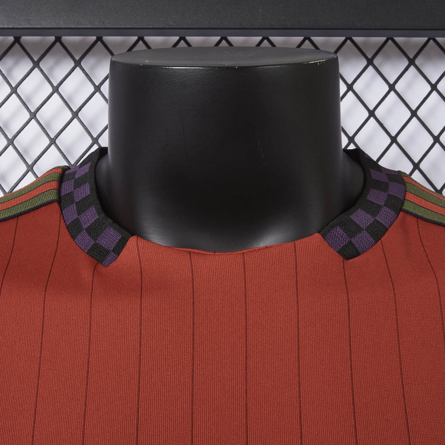 Unitedfootballkit.com | Bayern Munich 25-26 Trefoil Red Travel Jersey - Player Version -Customize Name, Number and Patch | Worldwide Shipping