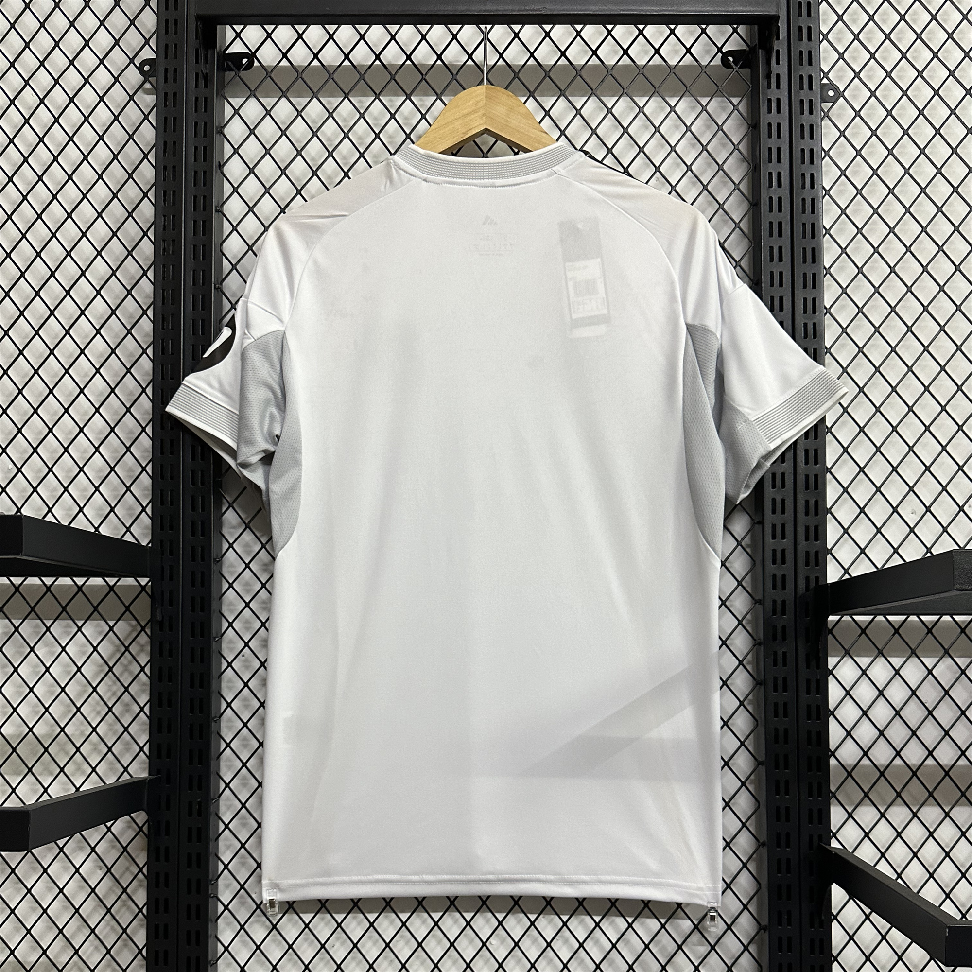 ManixJersey.com | Real Madrid 2025-26 Home Jersey (Informal-release Version) - Fans Version -Customize Name, Number and Patch | Worldwide Shipping