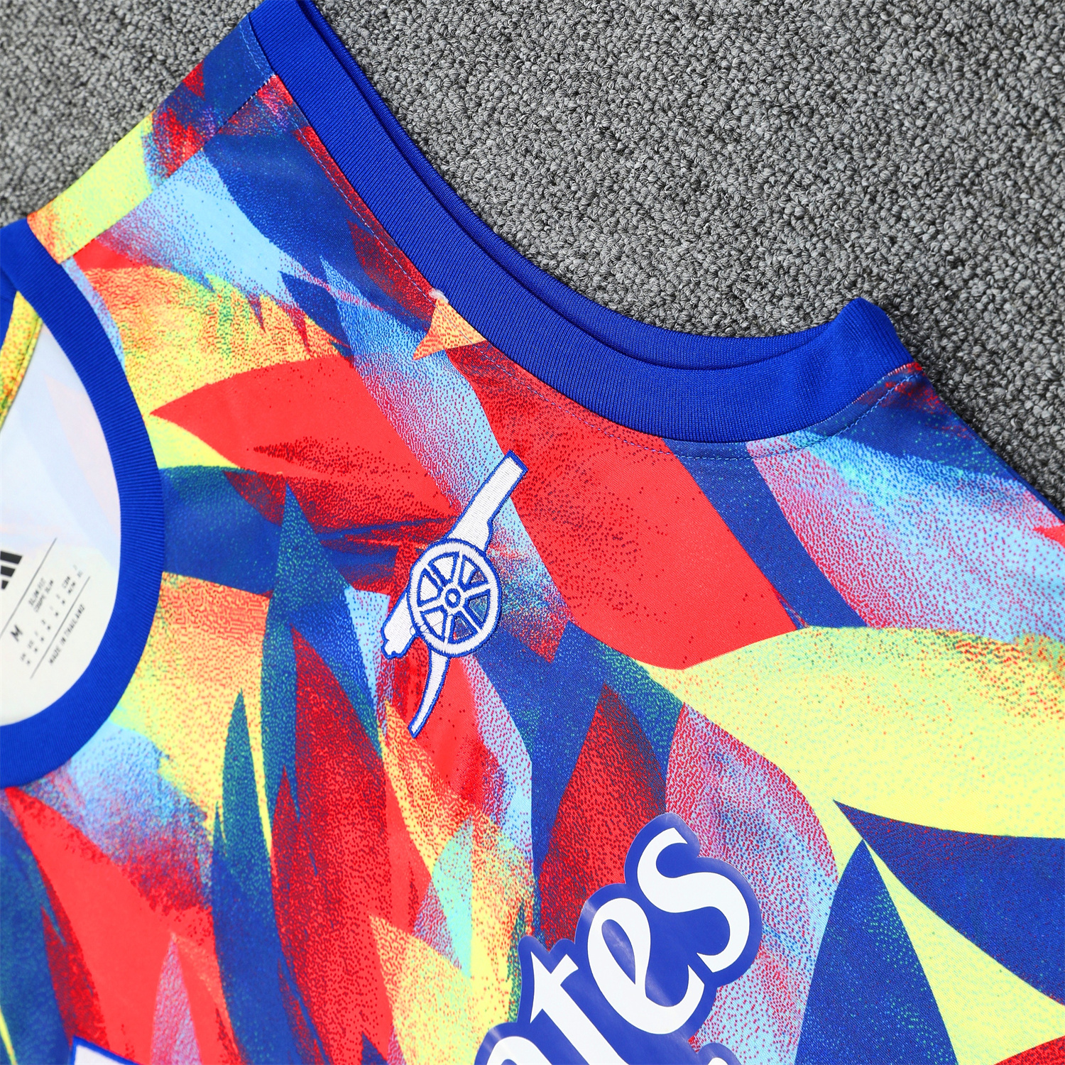 foot-Arsenal 25-26 Vest Training Set - Colorful Festival Vest and Black Shorts