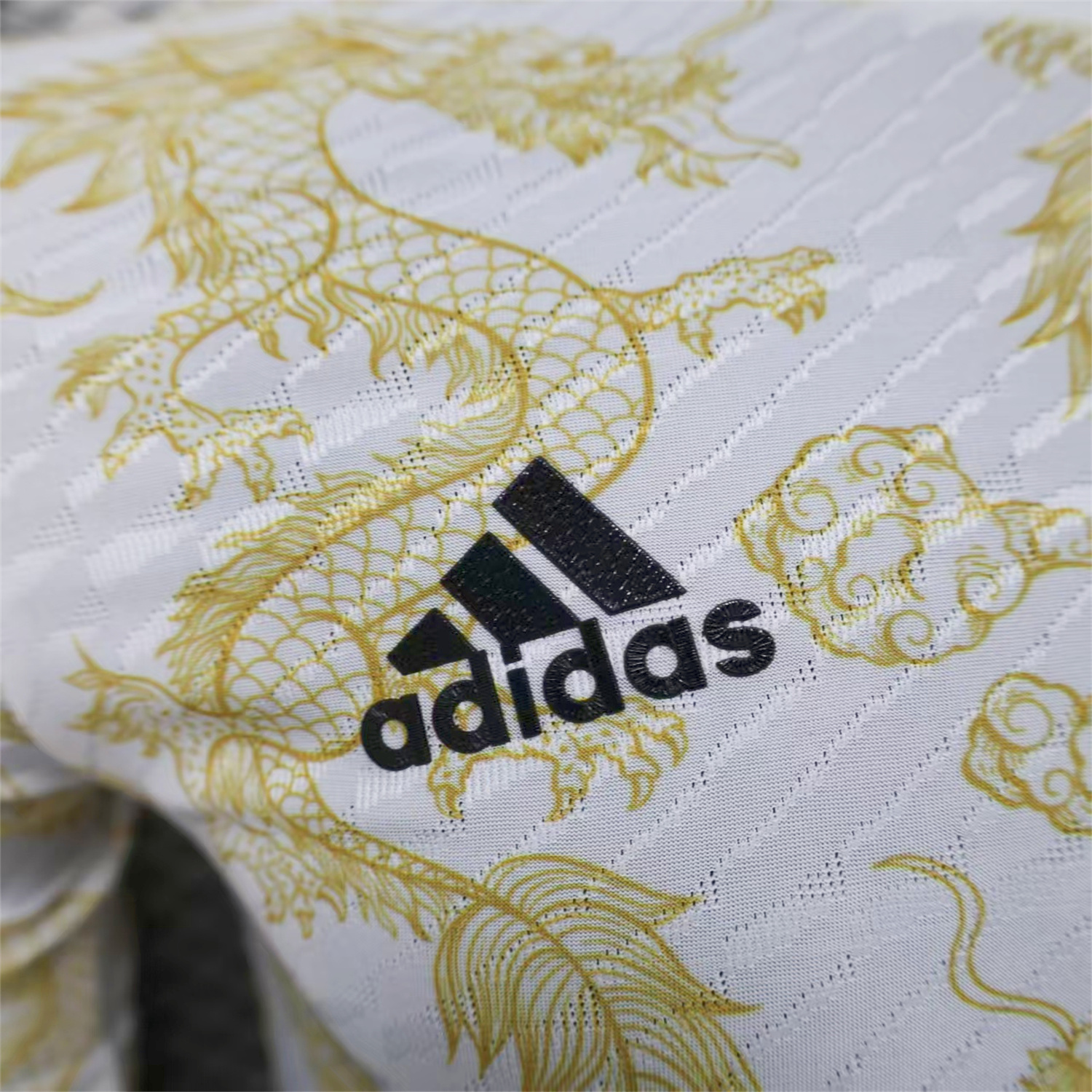 foot-Real Madrid 25-26 Two Generations of Ronaldo White Jersey - Player Version