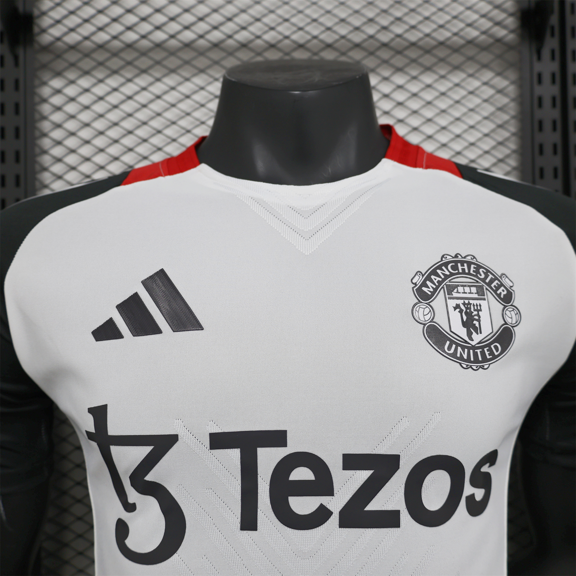 ManixJersey.com | Manchester United 24-25 White Training 3 Jersey - Player Version -Customize Name, Number and Patch | Worldwide Shipping